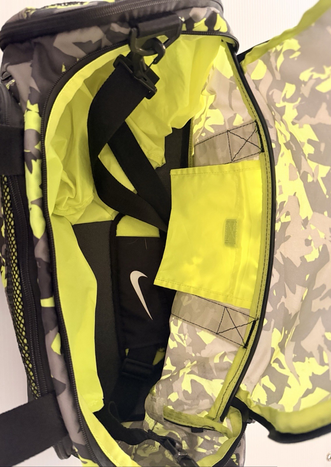 Nike Brasilia DuffelBacg Black Yellow Gray Camoflauge Camo Gym Travel FLAW