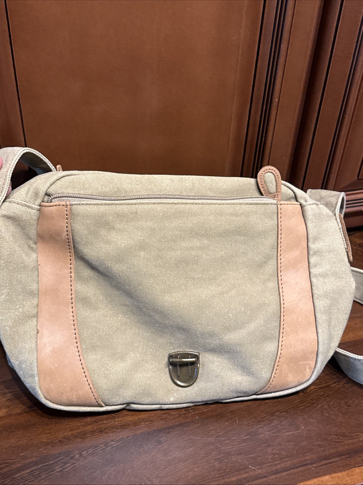 Vintage LL Bean Beige Canvas Leather Buckle Crossbody Shoulder Bag 13 x 3 x 9 in