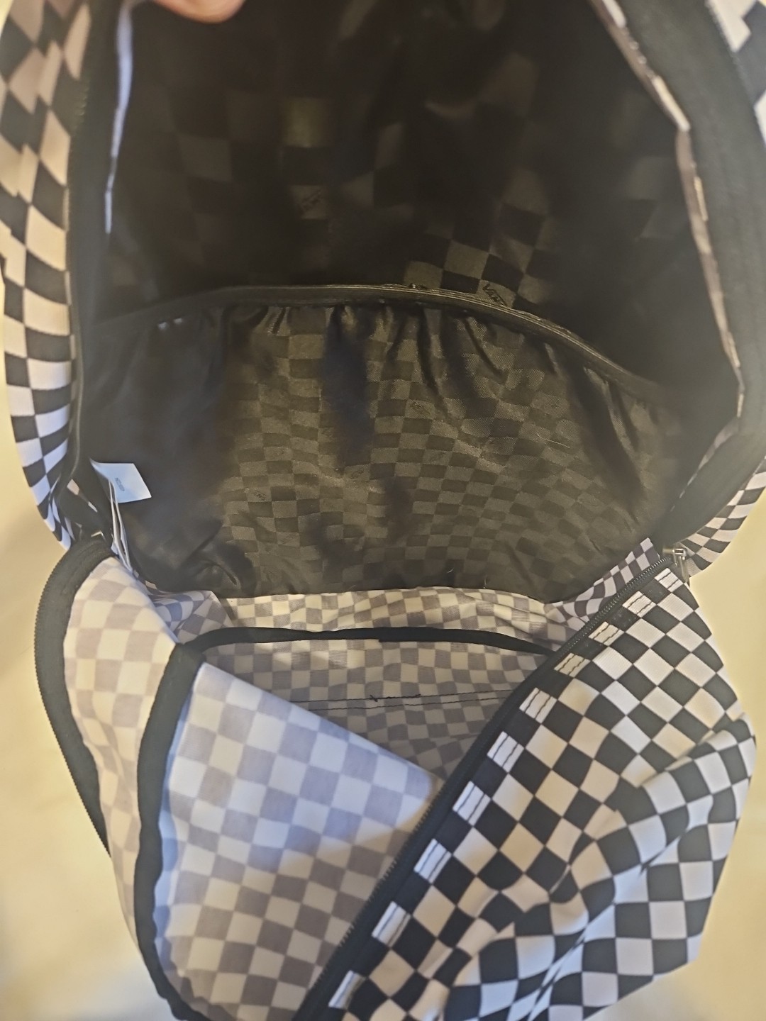 NWOT Vans Old Skool Large Men’s. Backpack – Checkerboard