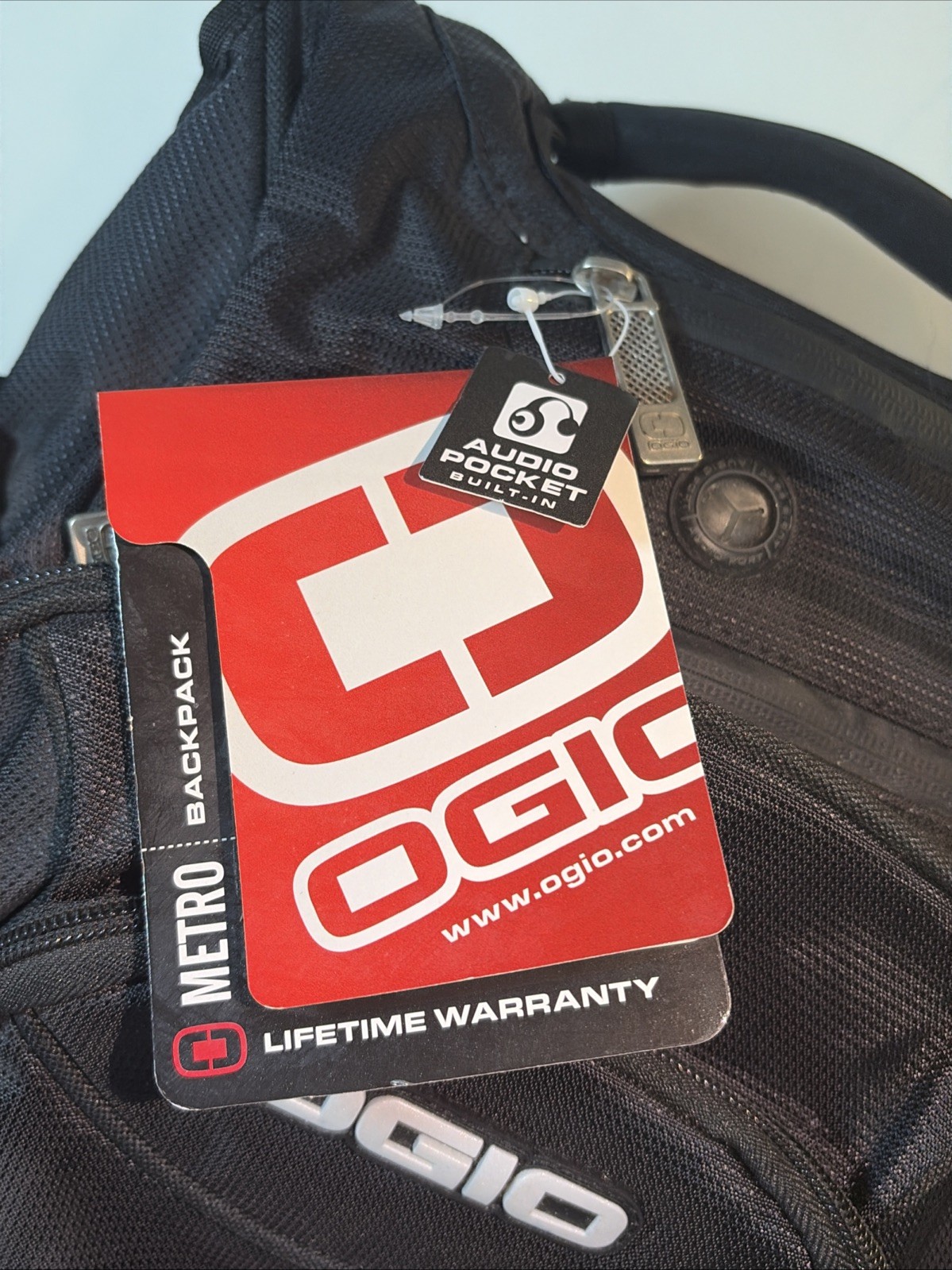 OGIO Metro Backpack Laptop Pocket – TRAVEL – Audio pocket – Black Many feature