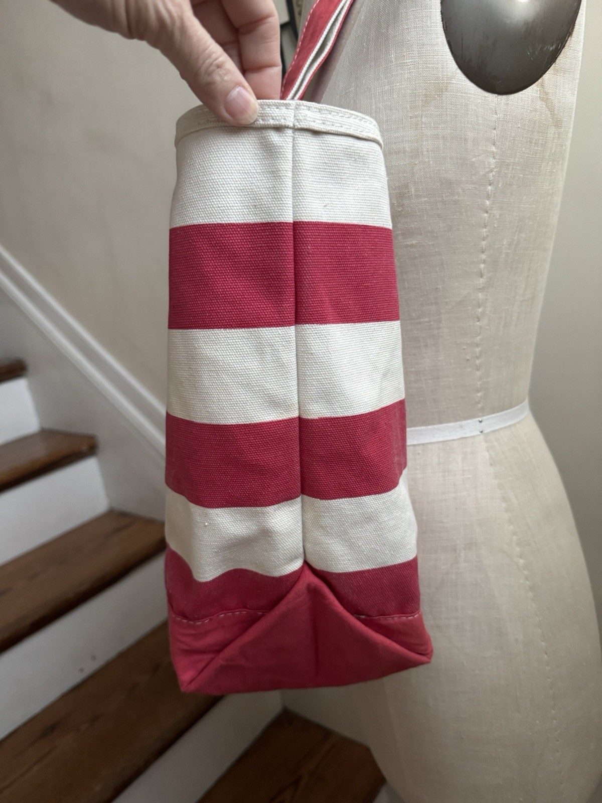 Nissan Summer Zip Tote Retro Beach Bag Red & White Striped Canvas 2013