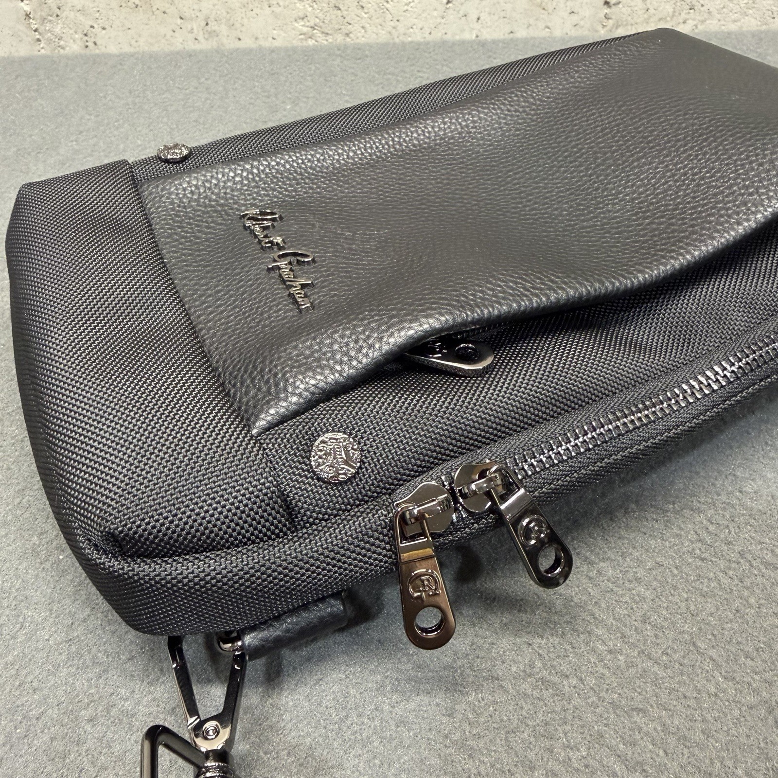 Robert Graham Mixed Media Sling Bag / Crossbody – Black Pebble Small Bag
