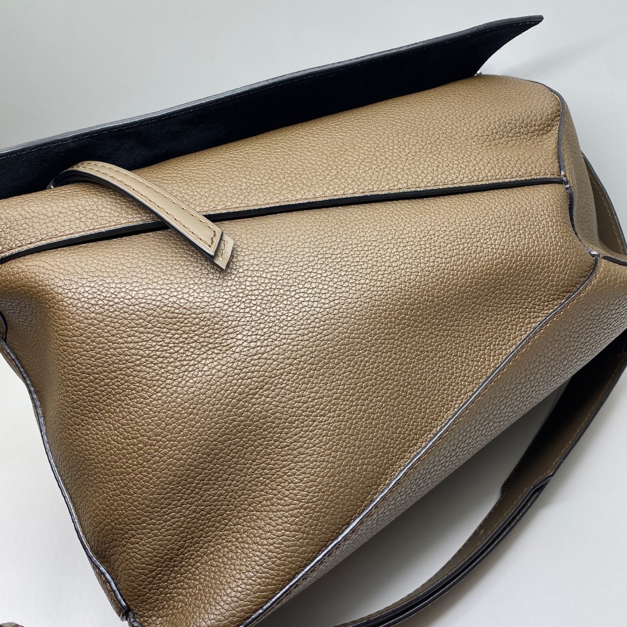 Loewe Pre-Owned Authentic Puzzle Crossbody Free Tracked Shipping 35x24x15cm