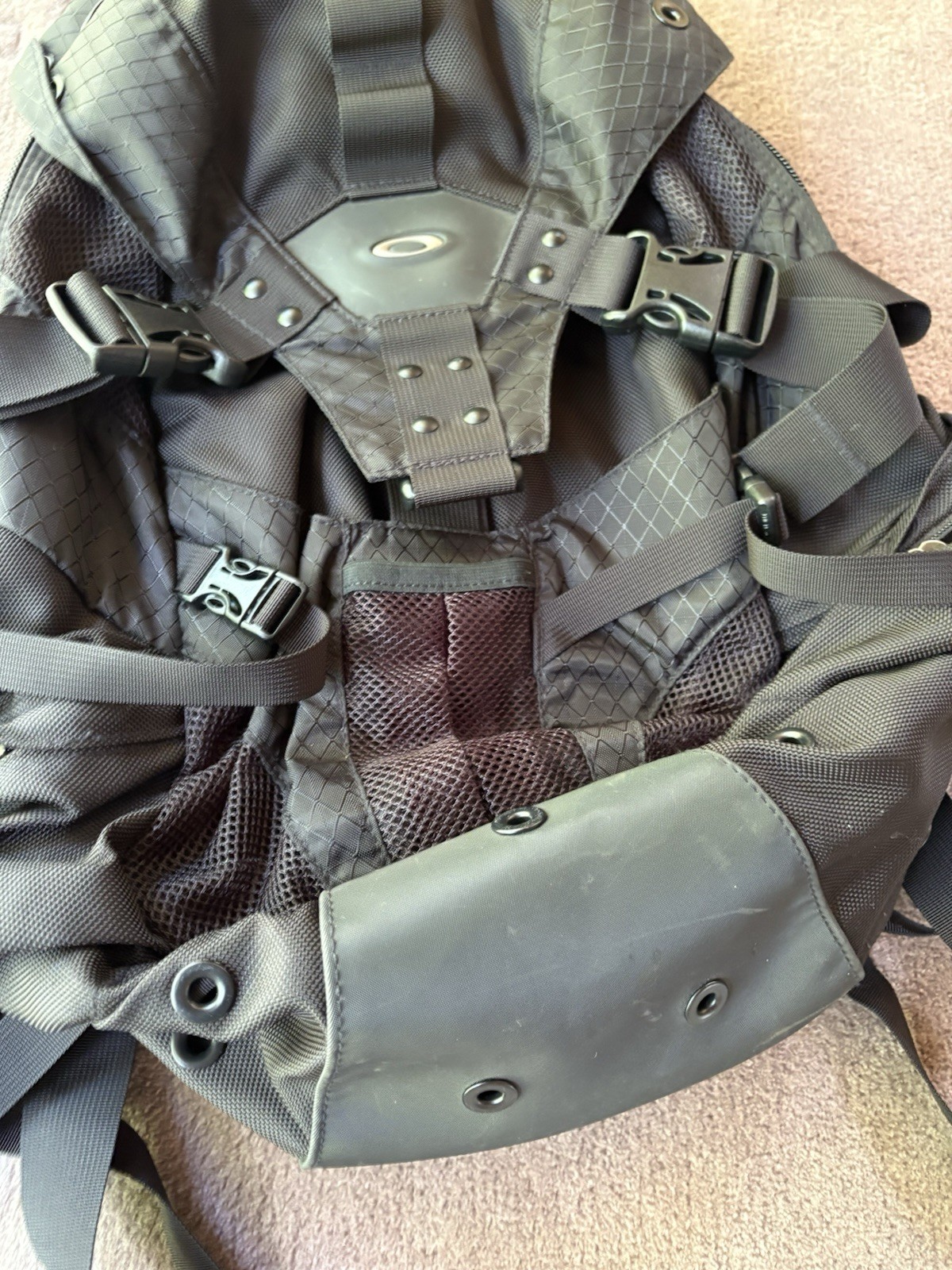 Vtg Oakley Software Backpack ICON Molded Black Hiking Tactical Gen1 Skull Laptop