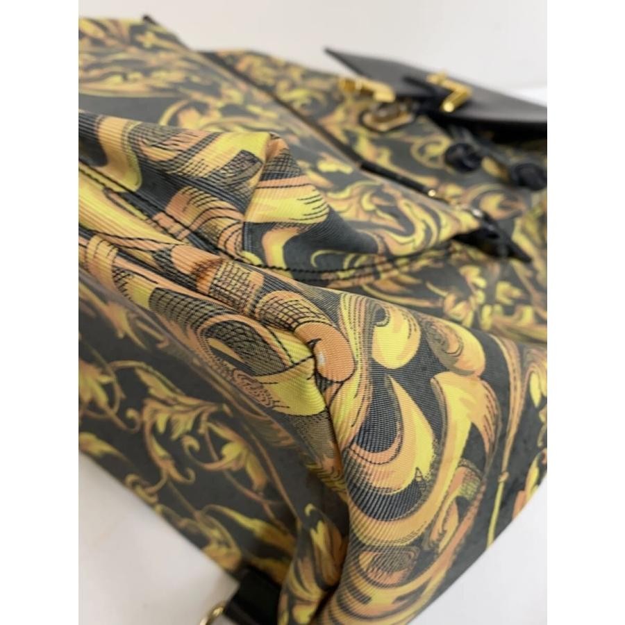 Gianni Versace Floral Pattern