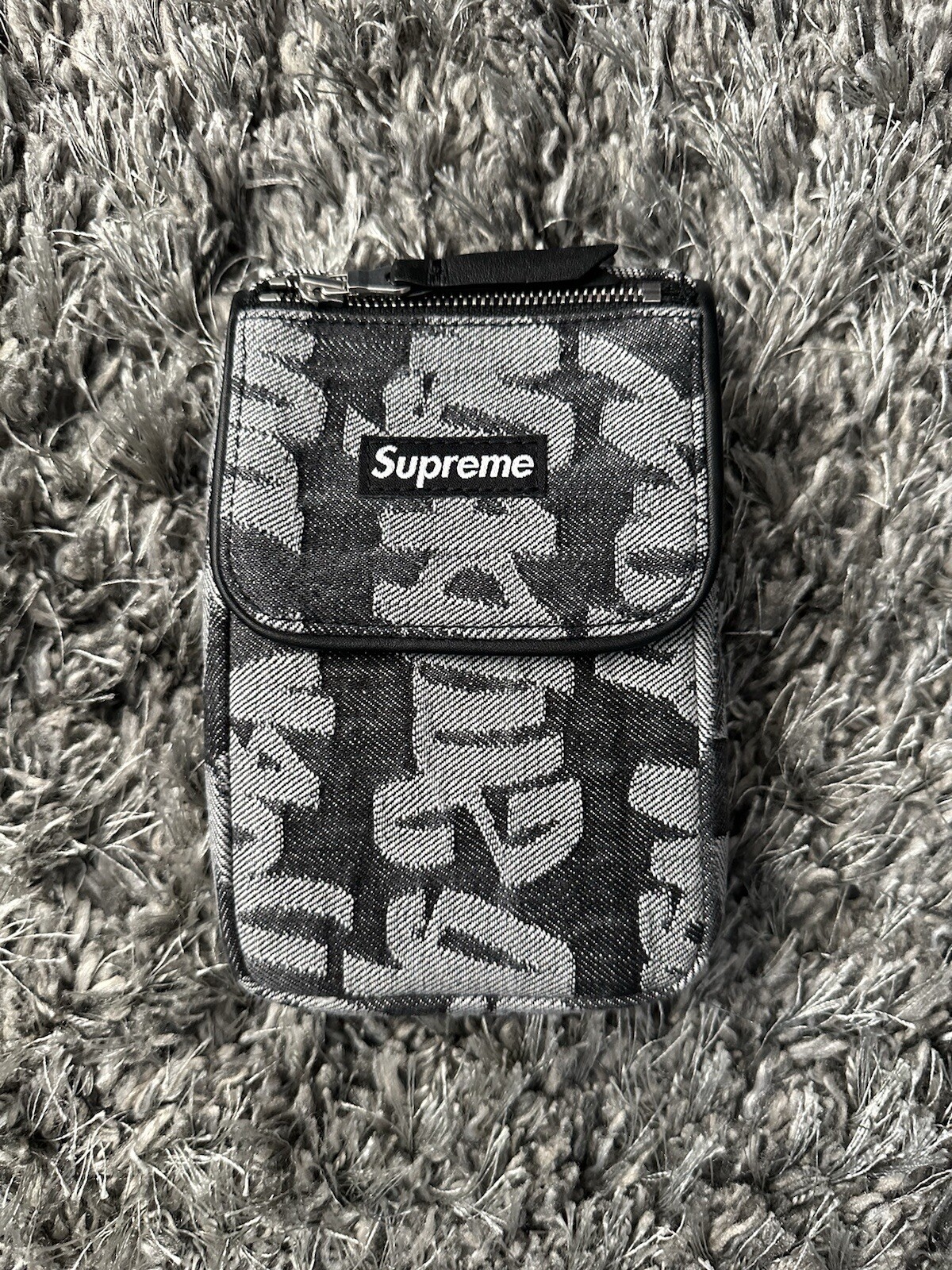Supreme SS22 Fat Tip Jacquard Denim Neck Pouch – Black / Grey