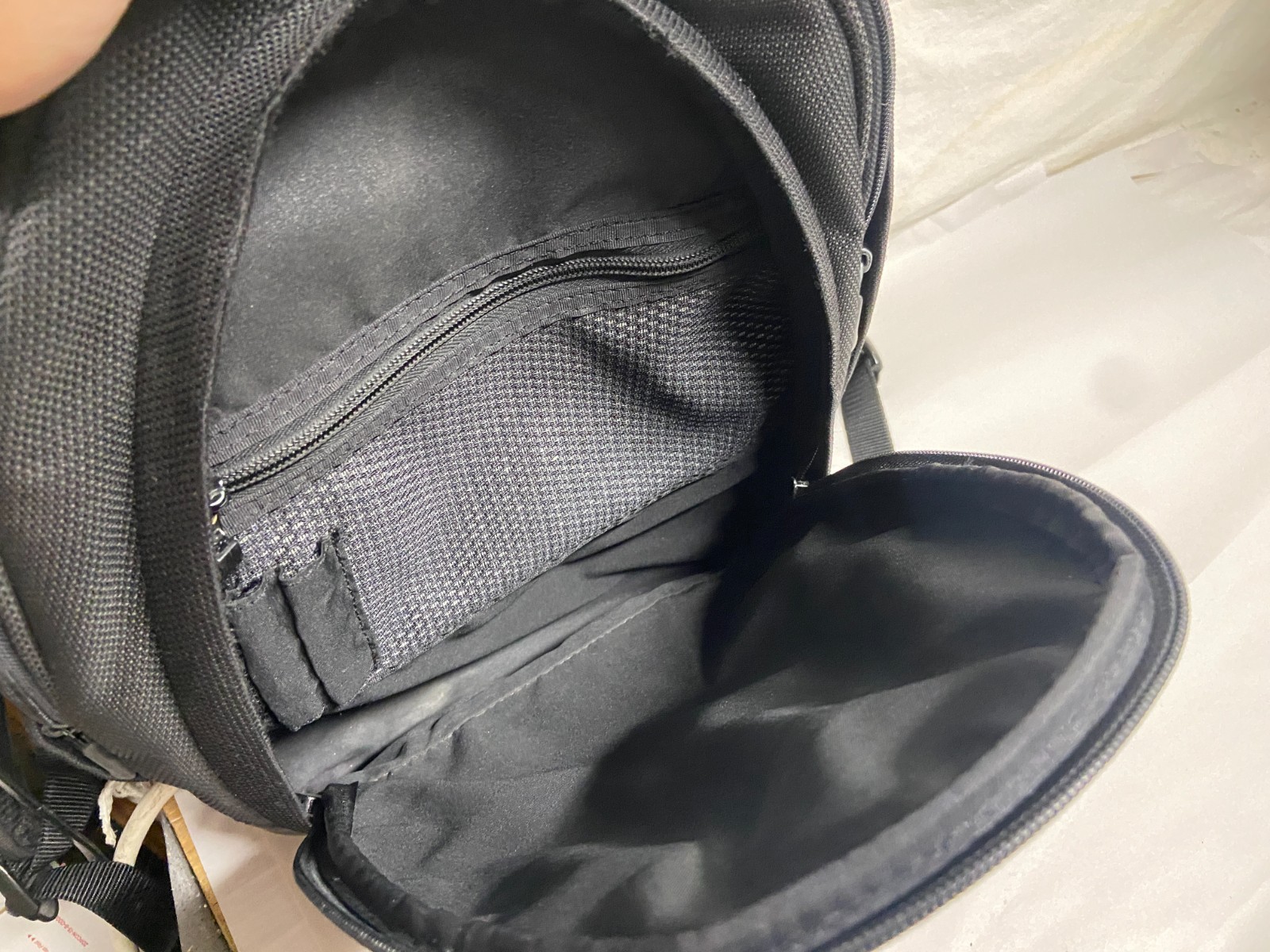 Tumi T2 Tech Backpack 513C Black Appr 16x11x8 Ballistic Nylon & Leather