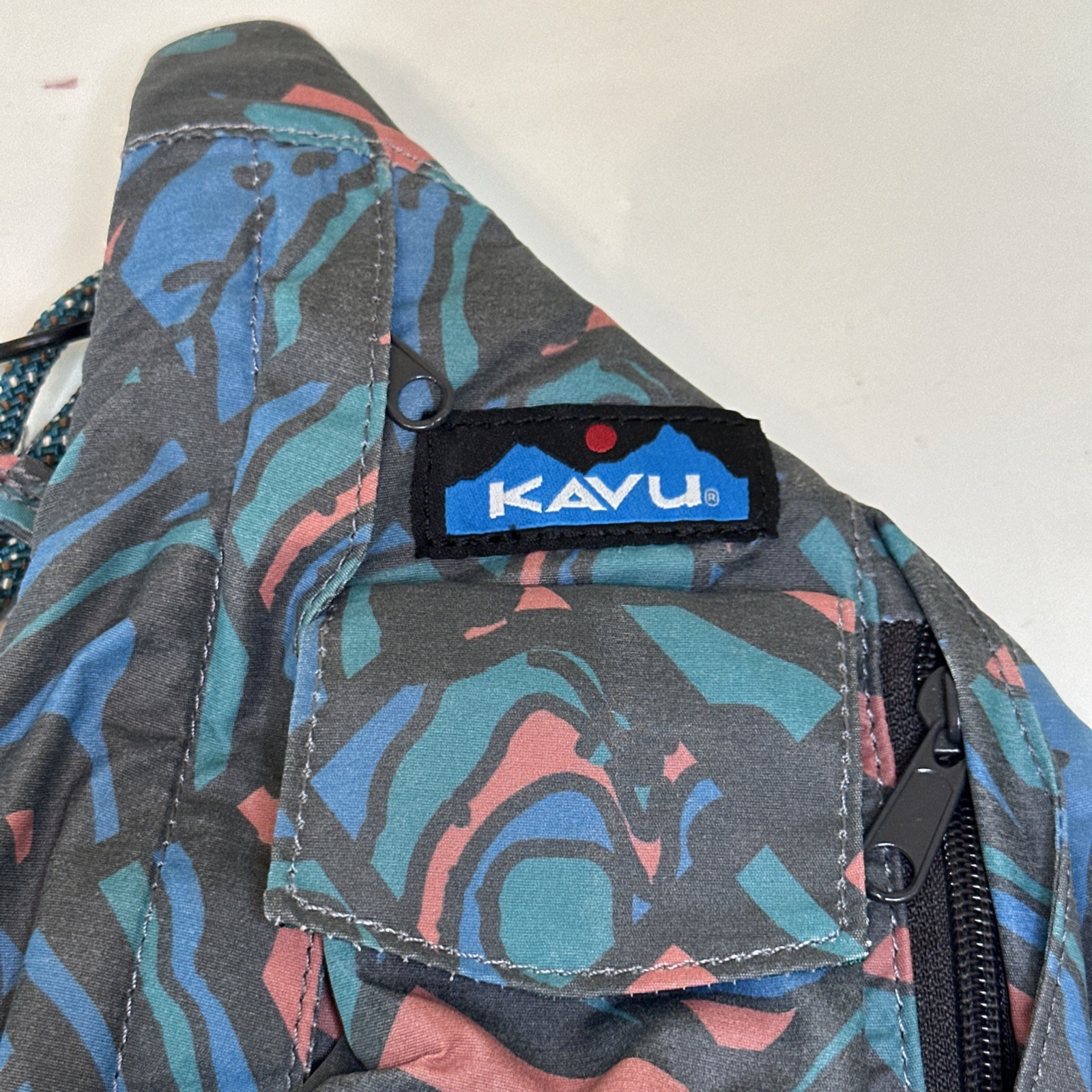 KAVU Mini Rope Sack Sling Crossbody Backpack Topo Smash NWT New w/ Tags