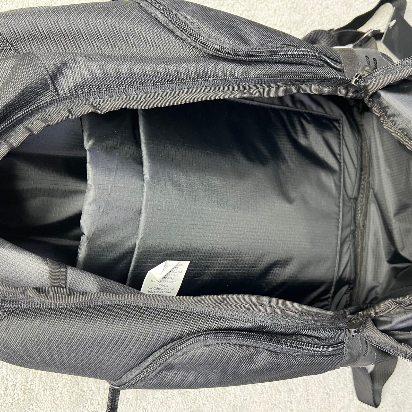 Oakley Street Organizing Backpack 22L Black 9214250DM Delinea Logo NEW WITH TAGS