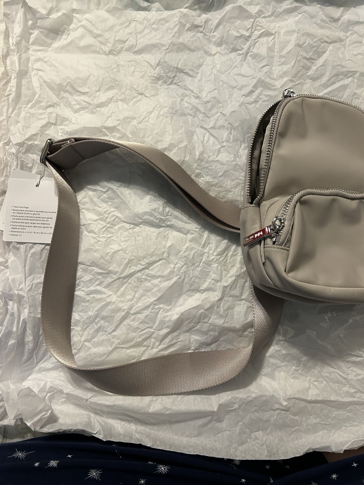 lululemon Everywhere Sling Bag Small Down/Silver Crossbody Zip Adjustable Strap