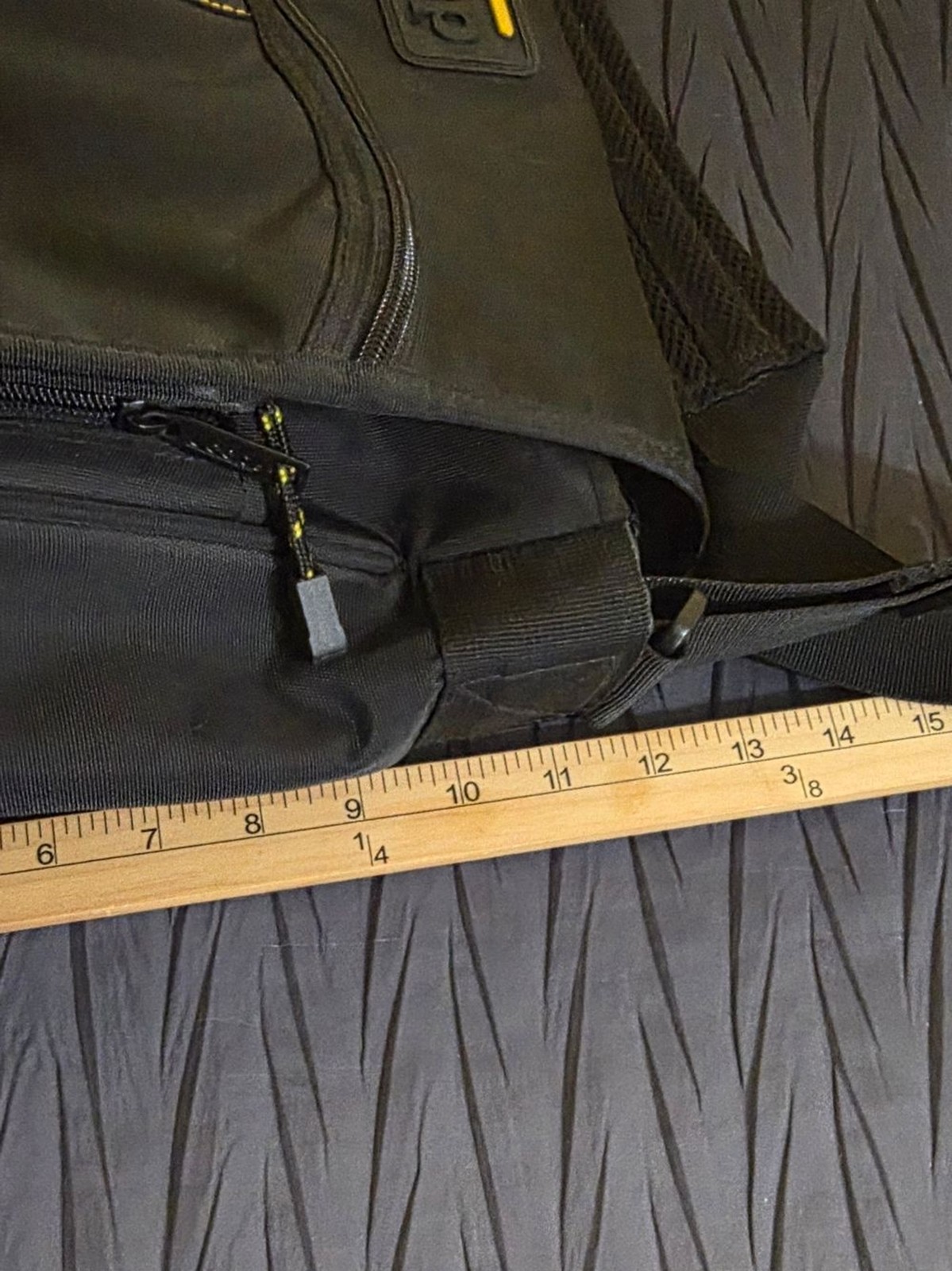 Jeep Black Men’s Messenger Bag – Durable Everyday Carry