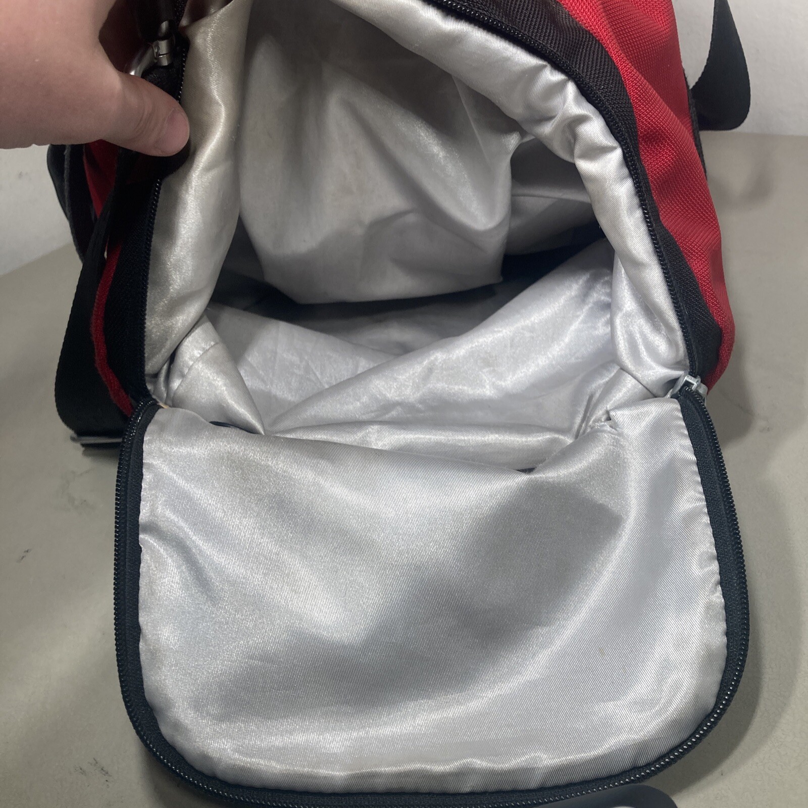 RARE! TUMI ALPHA SPORT 6645D Red Black Nylon Carry On Gym Duffle Bag READ DESCR