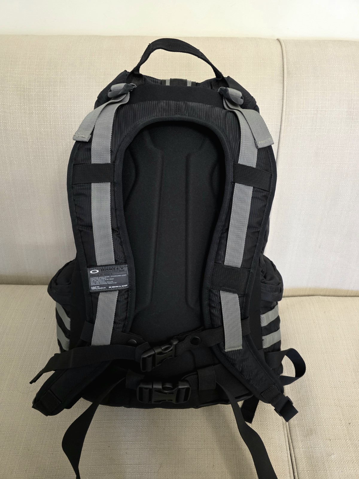 Oakley Tactical Field Gear Backpack Black Rare w/ Original Cover