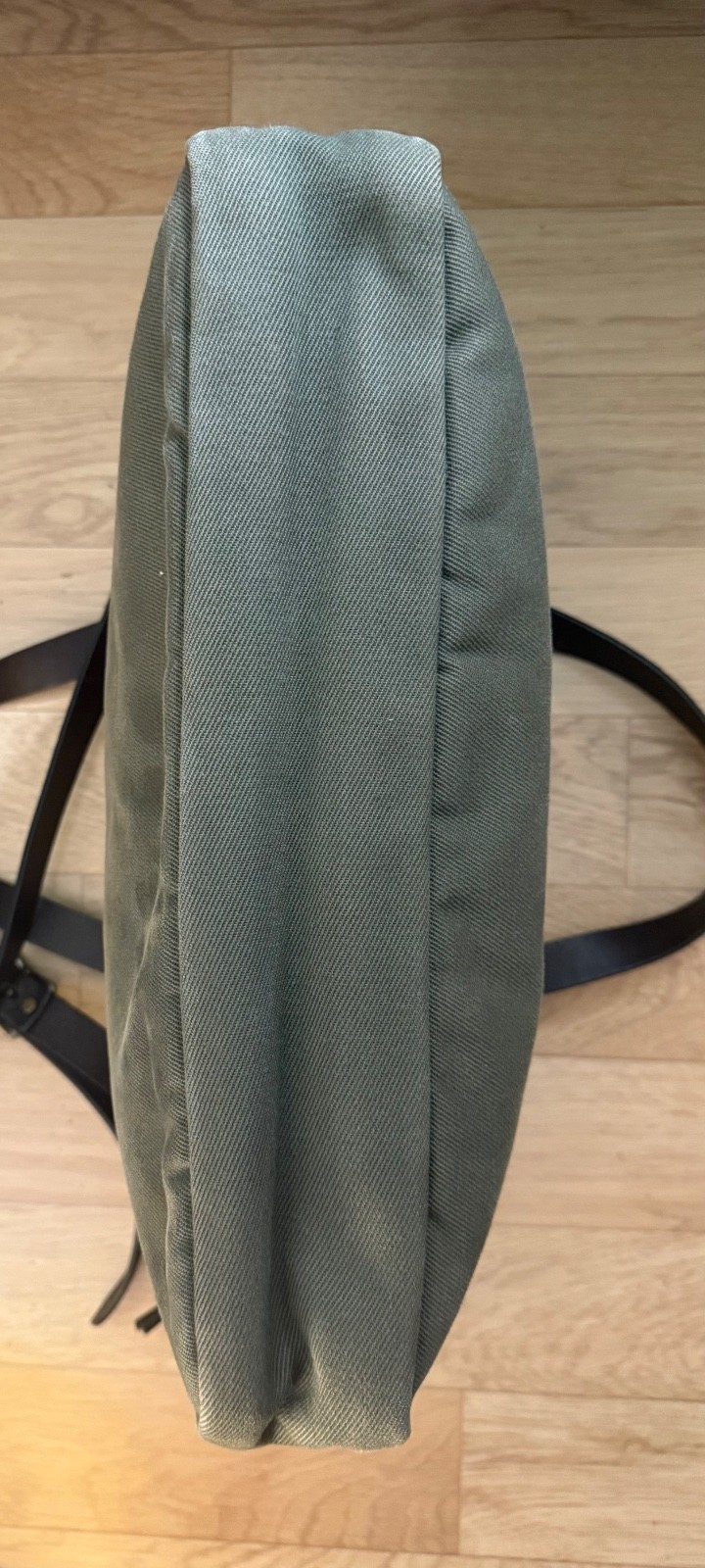 Filson 70256-L Large Laptop Briefcase Messenger Bag Otter Green USA Leather Stra