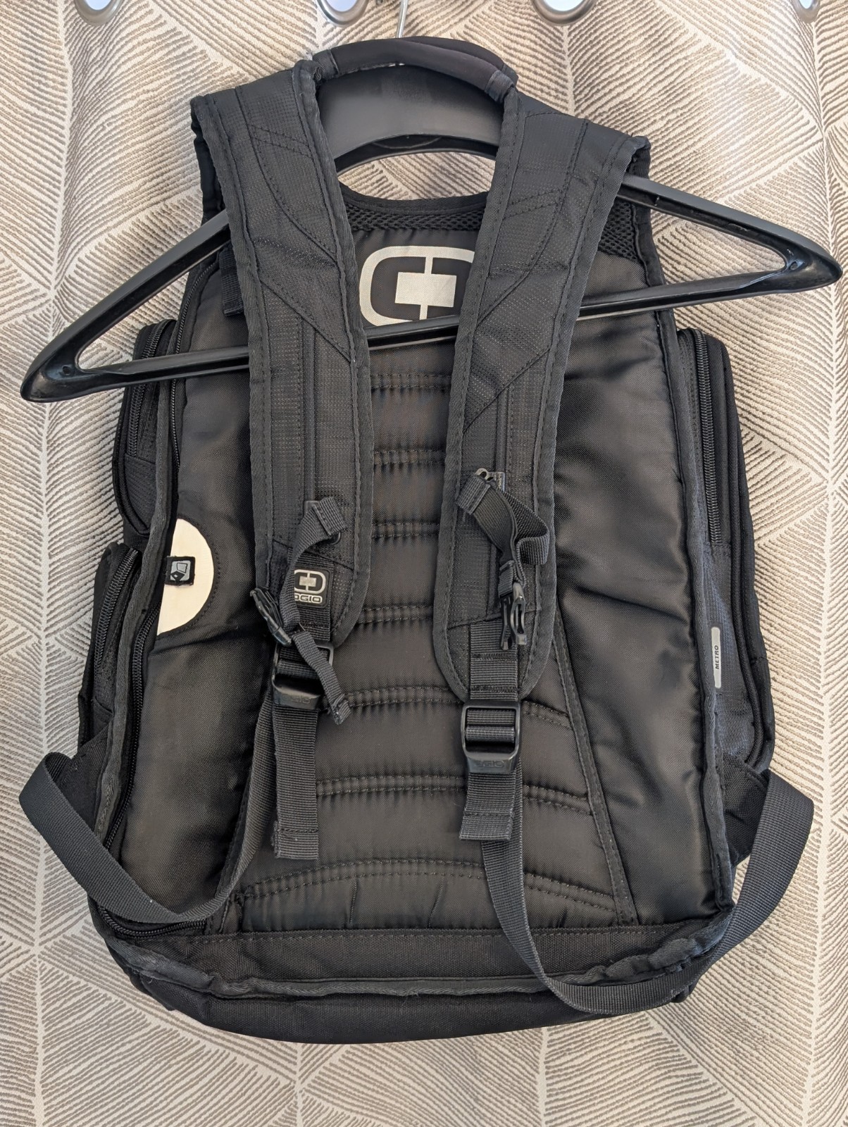 Ogio Black Metro Street 8 External Pocket Audio Laptop Backpack Bag