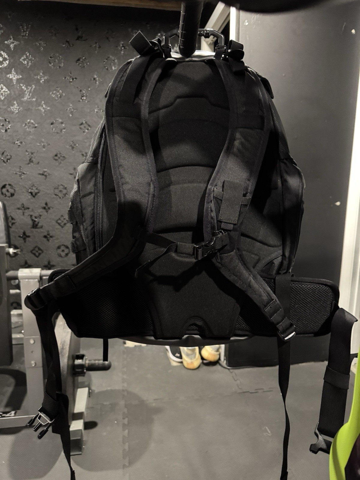 Oakley Kitchen Sink 34L Men’s Backpack – Black Multicam
