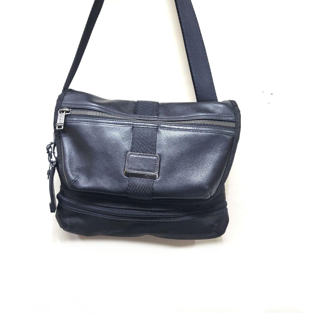 TUMI Travis Crossbody 232371D Expandable Messenger Bag Ballistic Nylon Men Japan