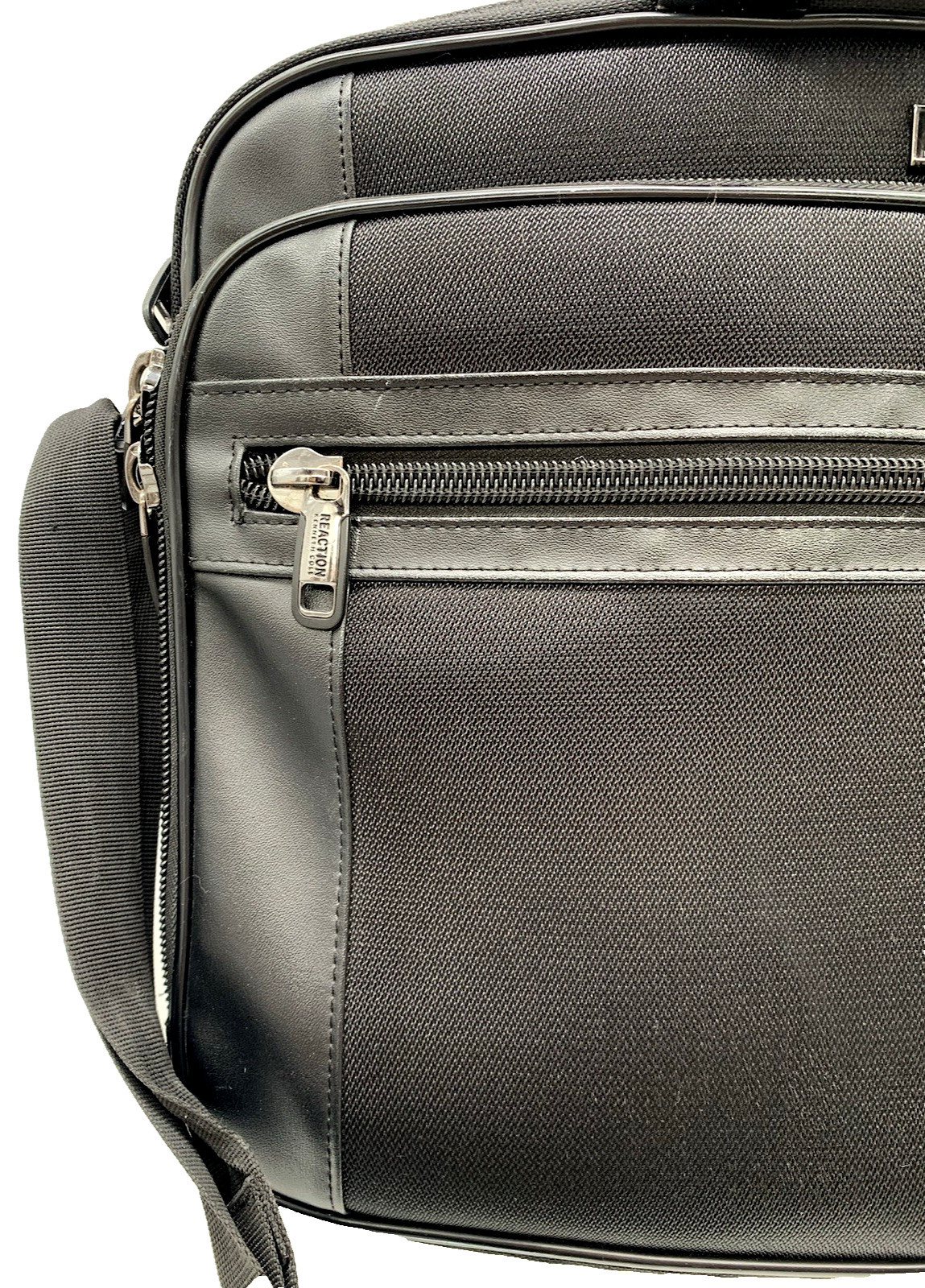 Kenneth Cole Reaction R-Tech 536735 Laptop Briefcase Messenger Bag 18.5 x 13 EUC