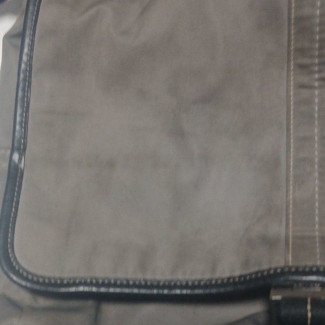 Coach Gray/Black Solid Messenger Bag, Adjustable Strap, Outer Pockets, Lined