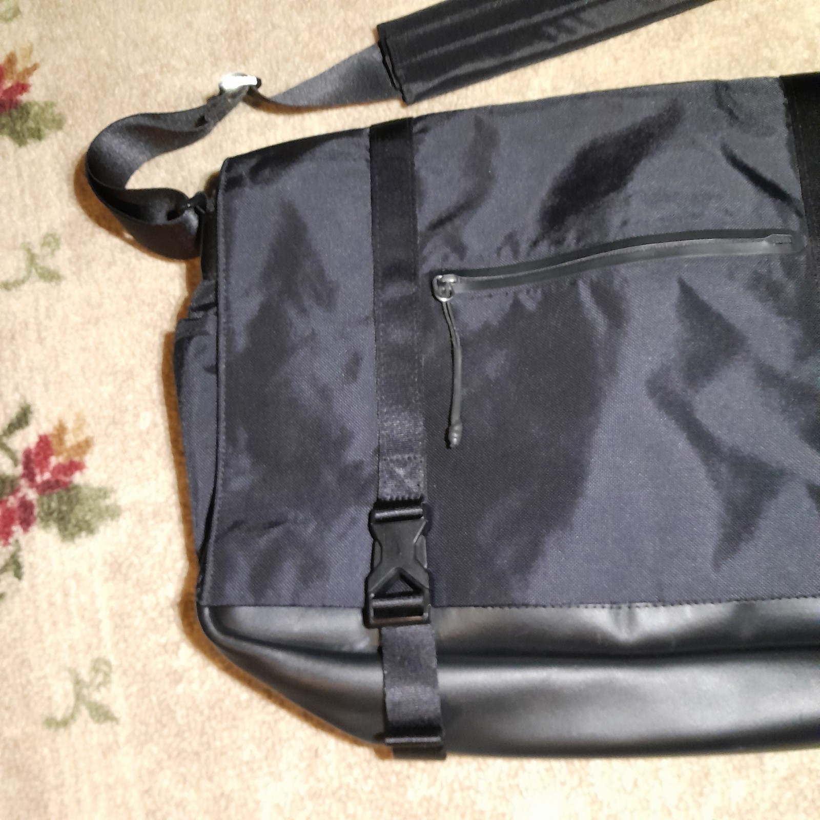Nike X sportswear Eugene premium Black Messenger Bag With Strap READ DESCRIPTION