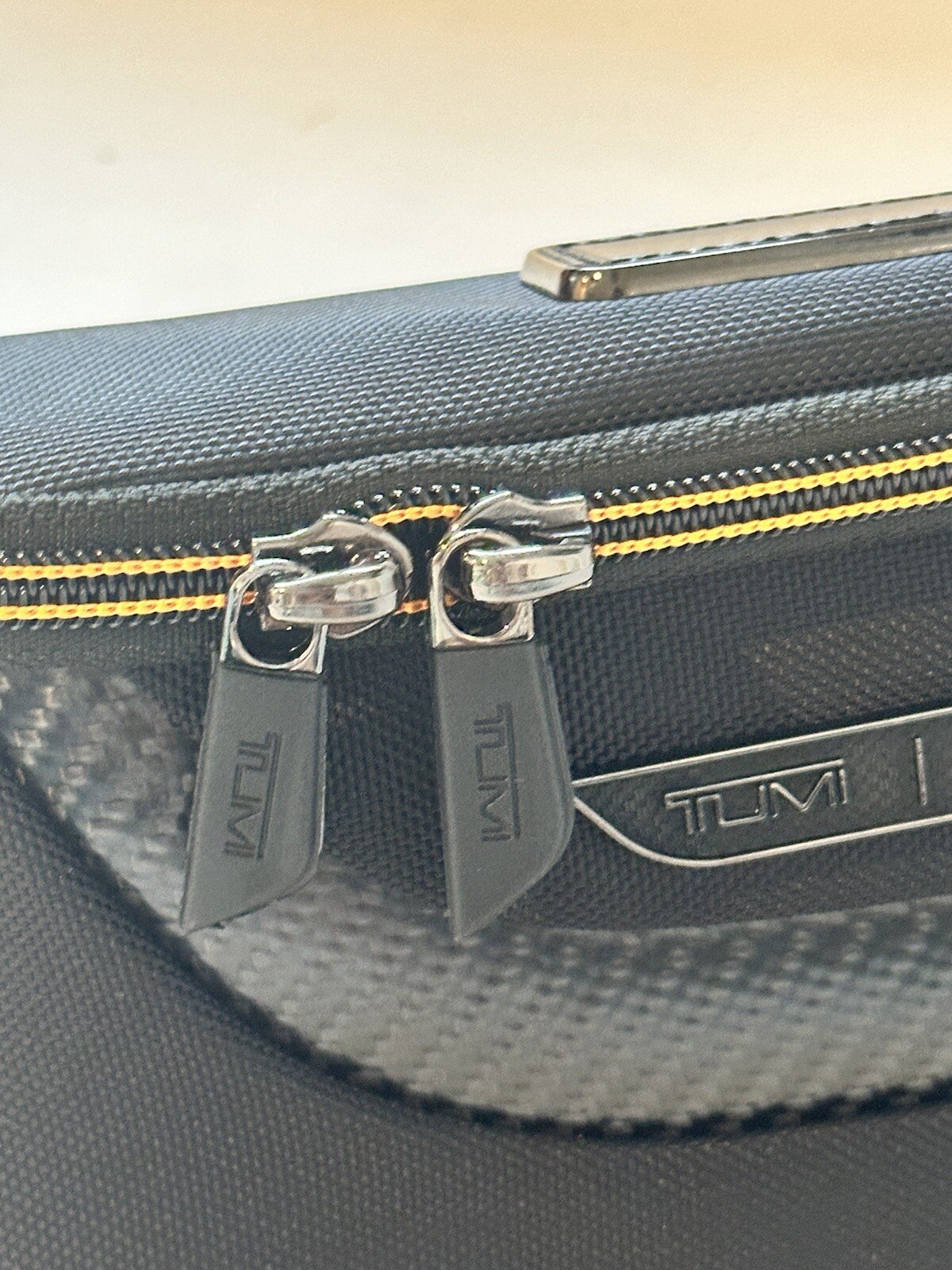 TUMI McLaren AUTHENTIC Remex Accessory Kit