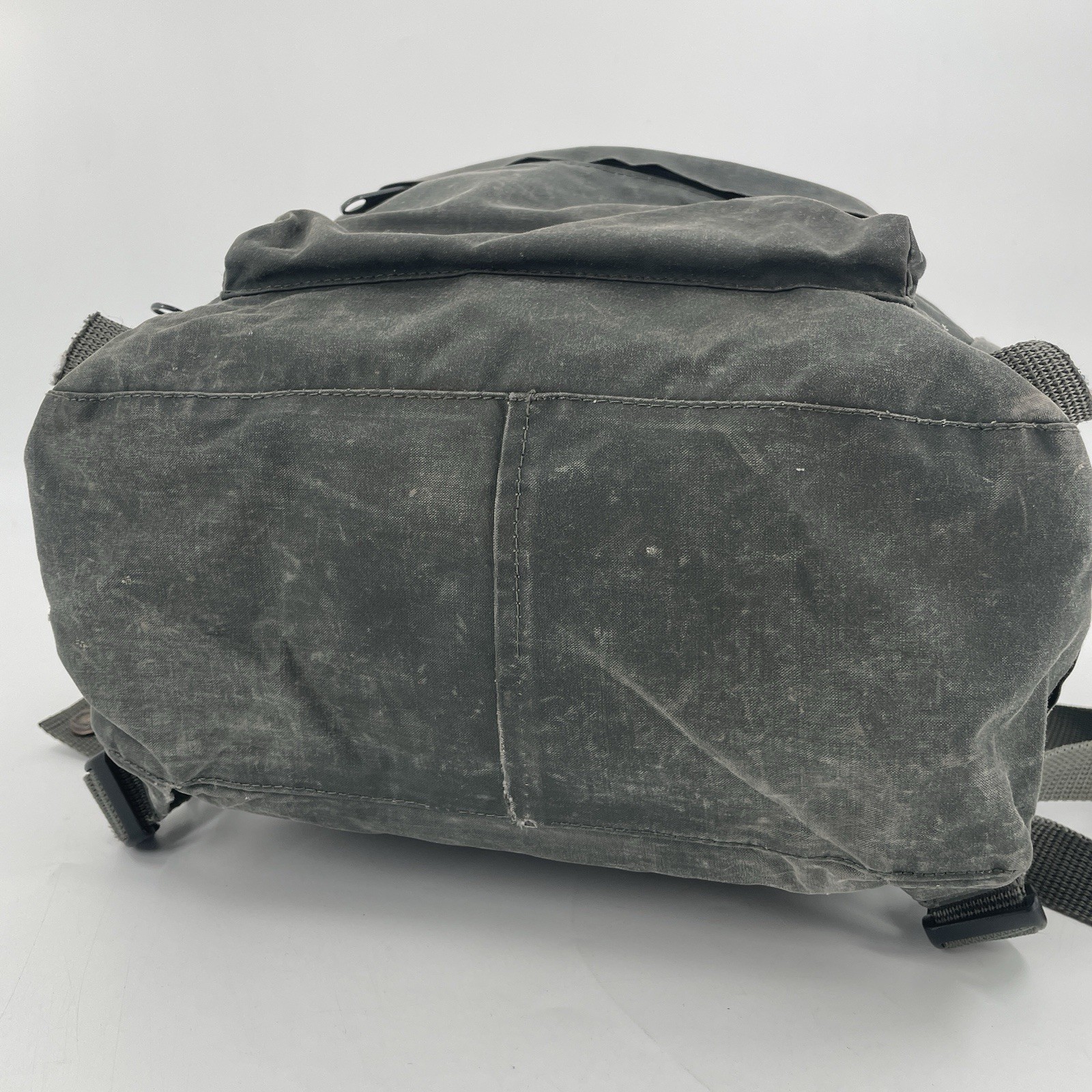 Fjallraven 23510 Kanken Backpack in Army Green With Foam Seat Pad – Outdoors