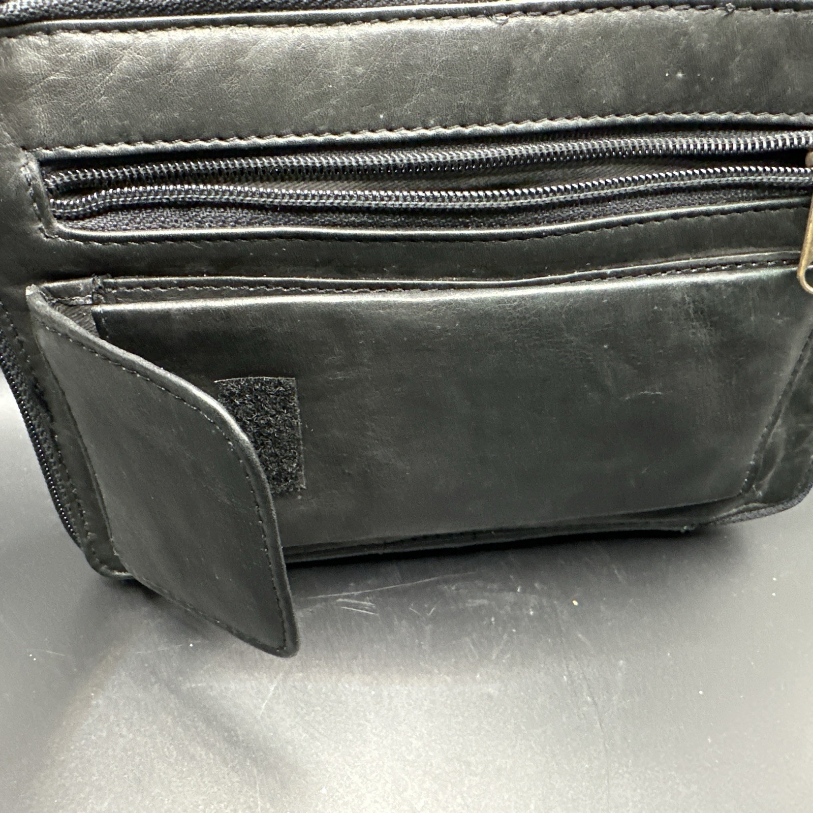 Vintage Wilson’s Leather Hand Strap Travel Bag Organizer Men’s or Women’s