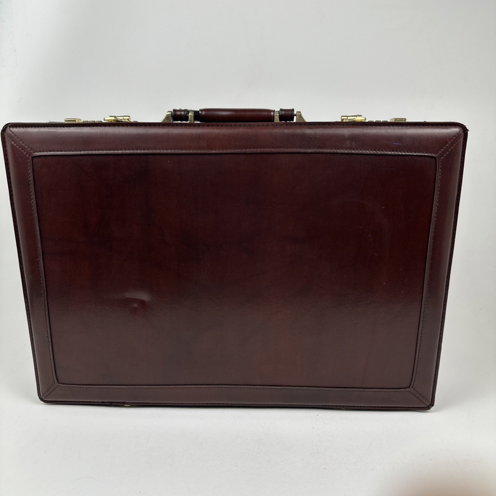 Vtg Heritage Briefcase Burgundy Combination Lock. 15 Inch Laptop Not Inc.