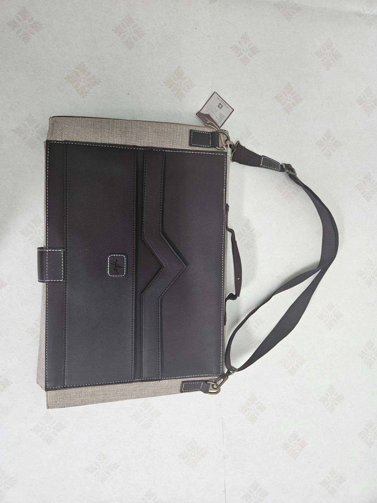 AKAP VEGAN LEATHER KEEPERS BAG