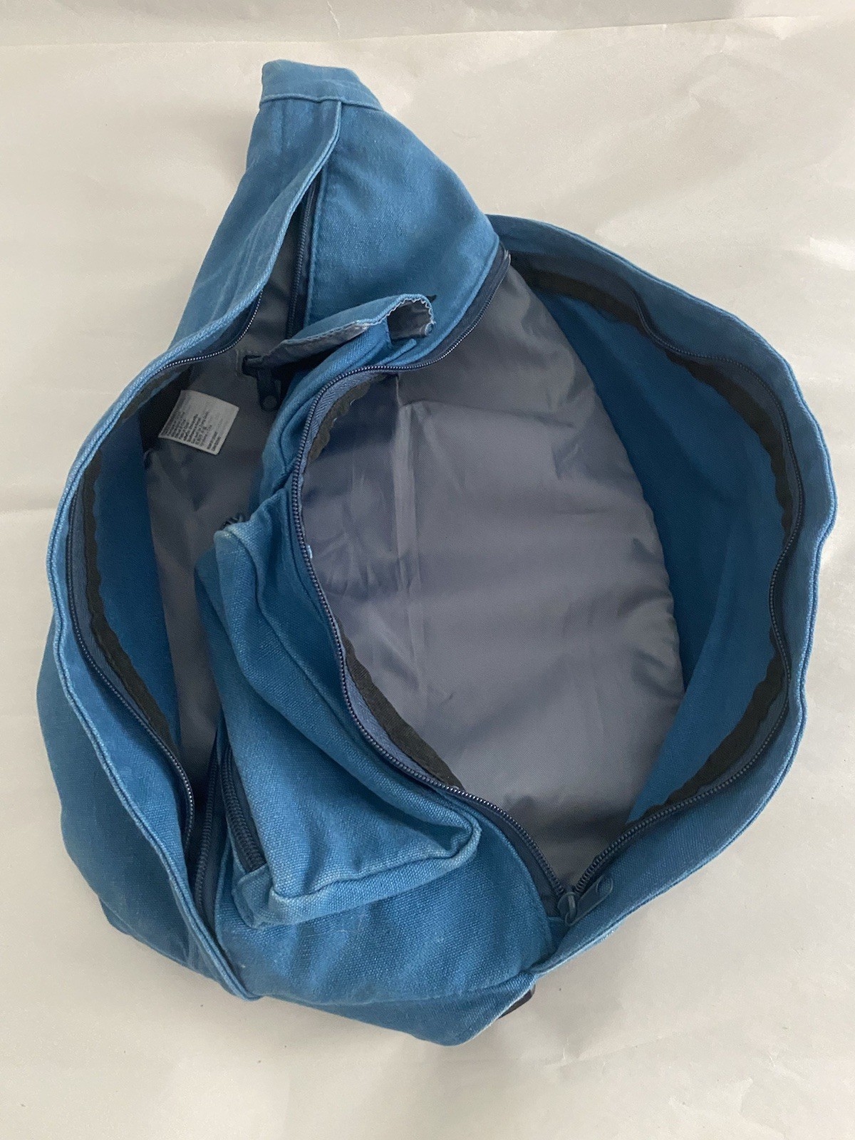 KAVU Rope Sling Bag Crossbody Backpack Hiking Travel Outdoor Adjustable Strap