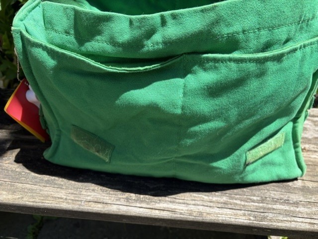 Vintage Green Soccer Bag with movable Flags – World Cup!