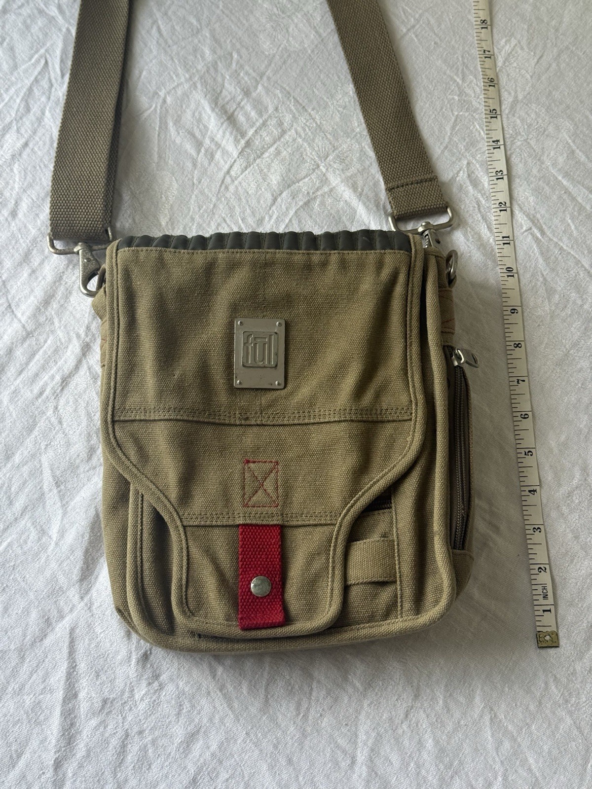 FŪL Small Beige/Red Canvas Crossbody Bag Adjustable Strap Pockets Zip Snap