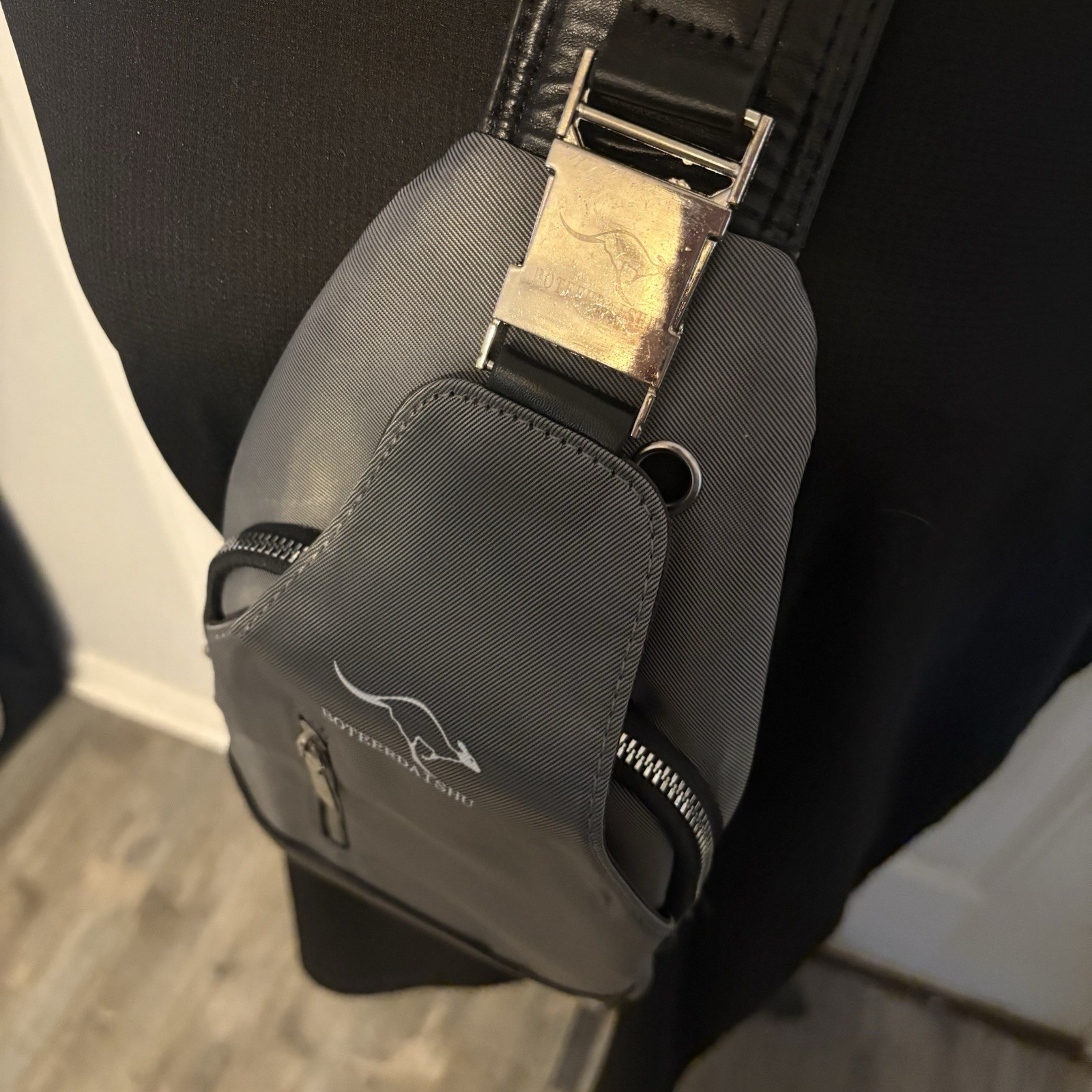 Boteerdaishu Kangaroo Chest Bag Oxford Cloth Crossbody Bag for Men