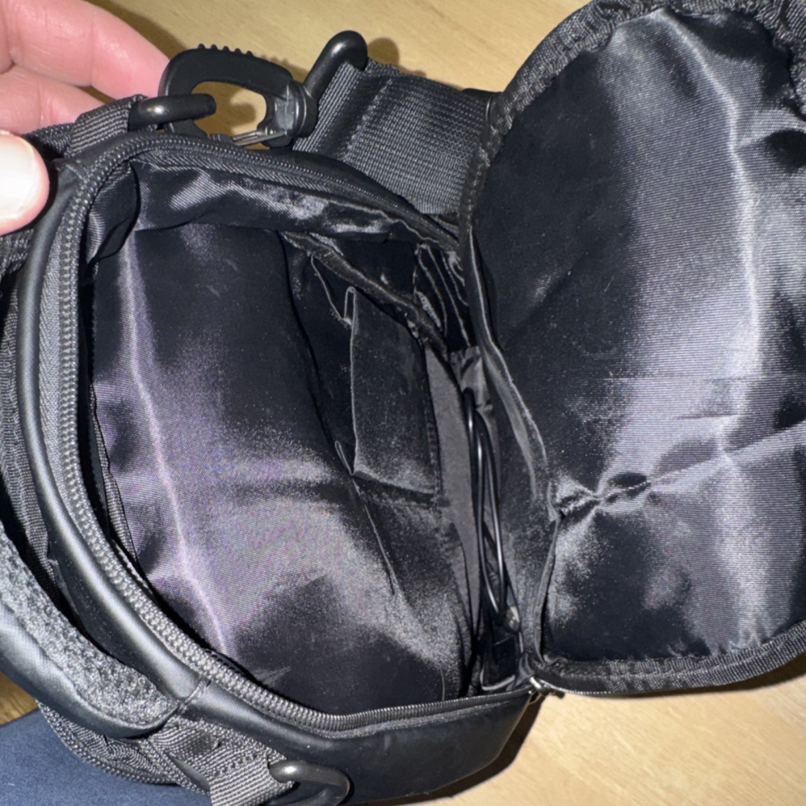 Street Basic Men’s Crossbody Bag Black Adjustable Strap Multiple Compartments
