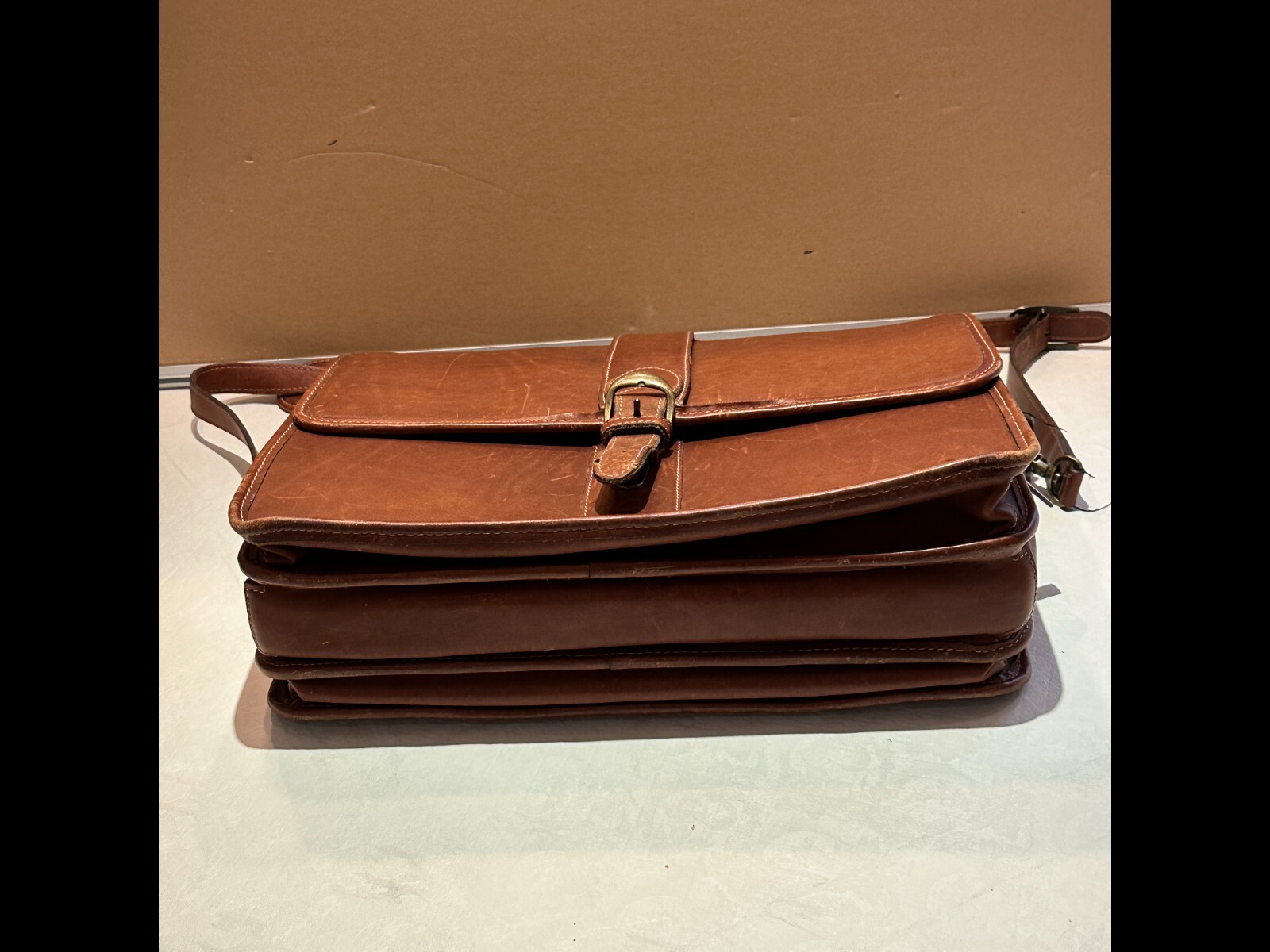 KORCHMAR SCHLESINGER BUCKLE BROWN BELTING LEATHER BRIEFCASE USA SHOULDER STRAP