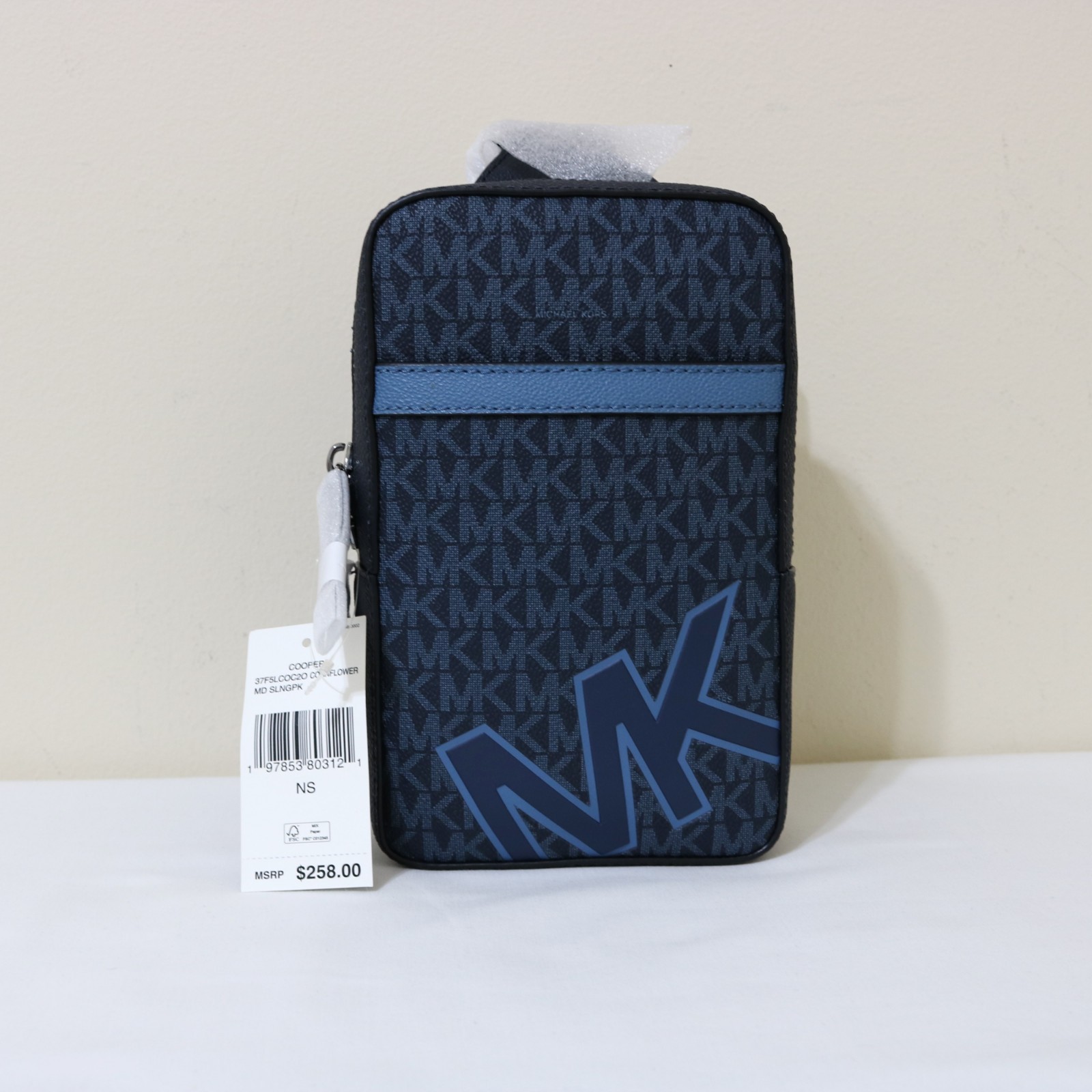Michael Kors Men Cooper Medium Signature Logo Sling Bag new with tags