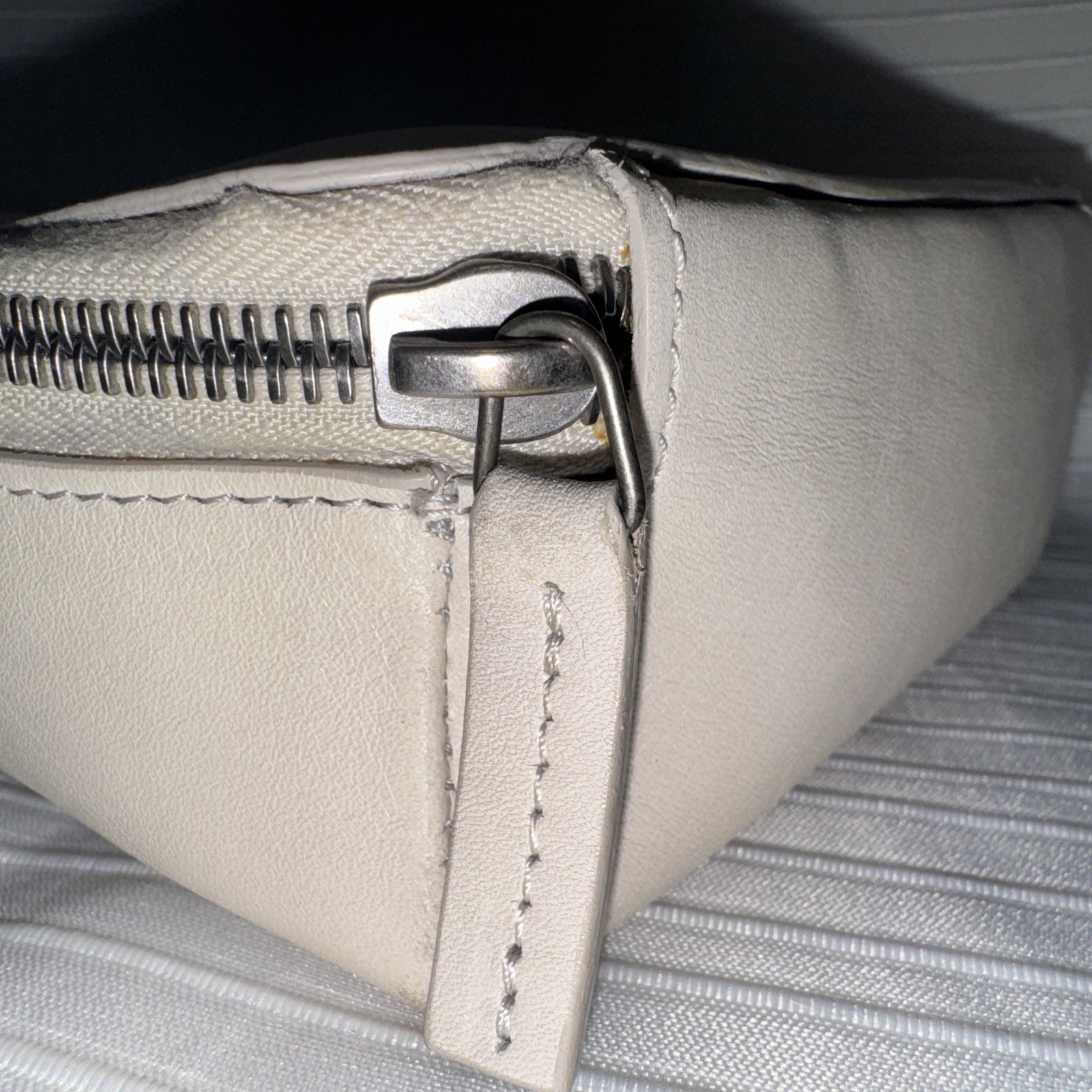 This Is Ground Leather Zip Travel Cord Organizer Case, Cream Made In Italy Used