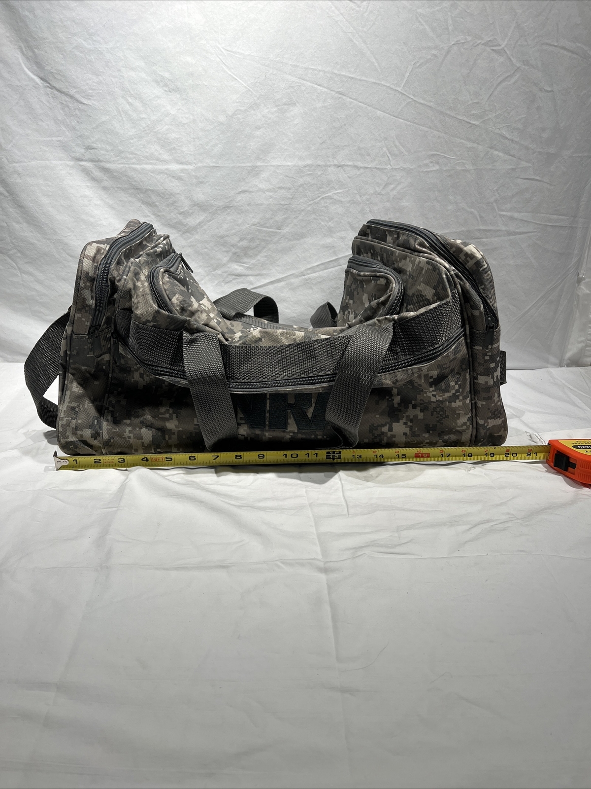 20 Inch Medium Duffle Bag Gym Sports Over Night Carry On Green