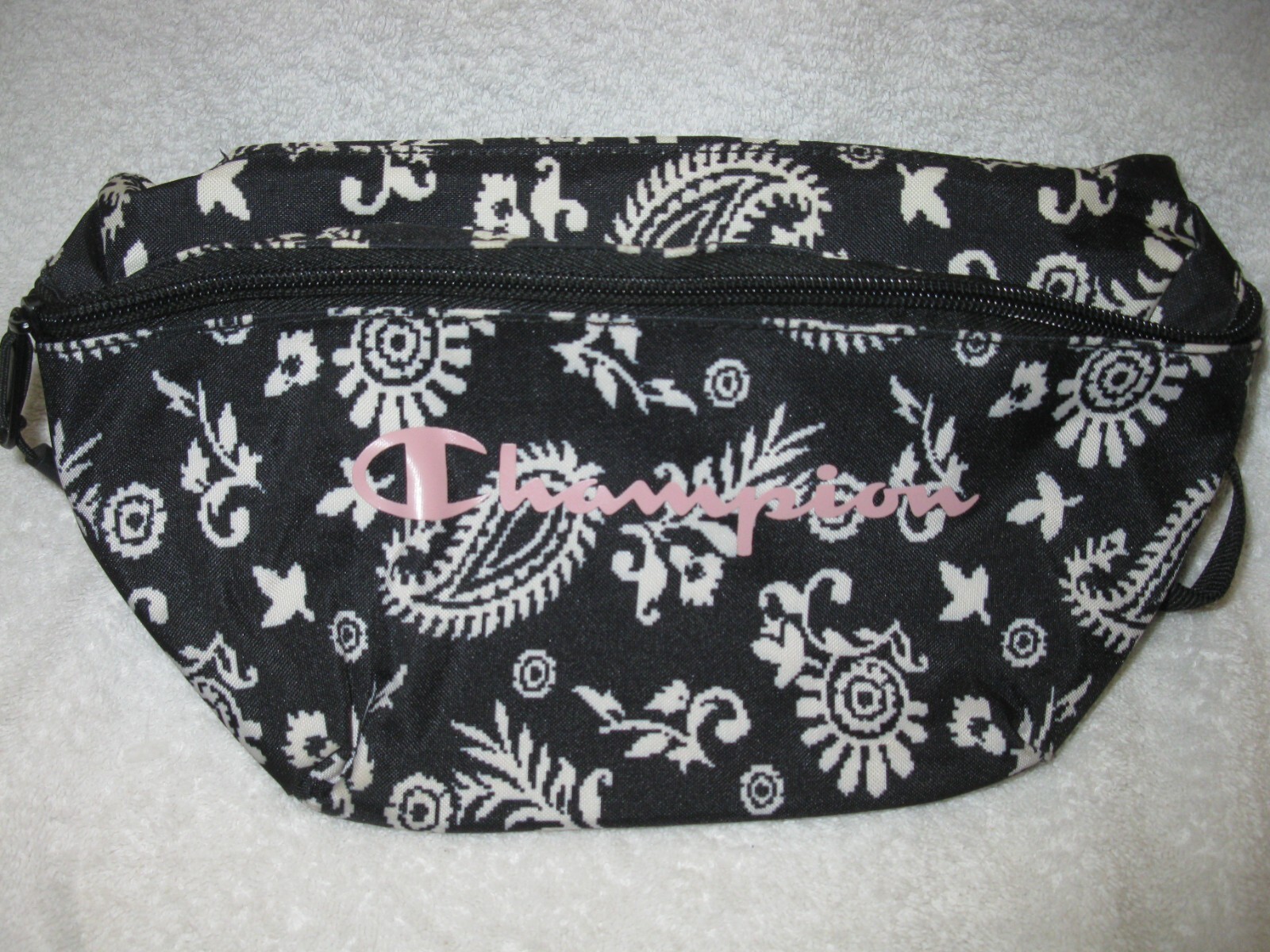 Champion lightweight polyester waist pack w/ zippered pocket & adjustable strap