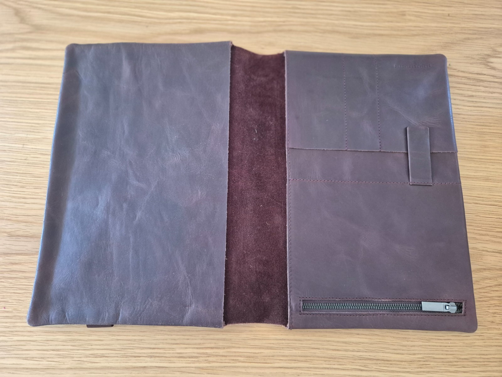 ADOLFO DOMINGUEZ SPANISH BROWN LEATHER COMPENDIUM 32CM X 24CM HARDLY USED