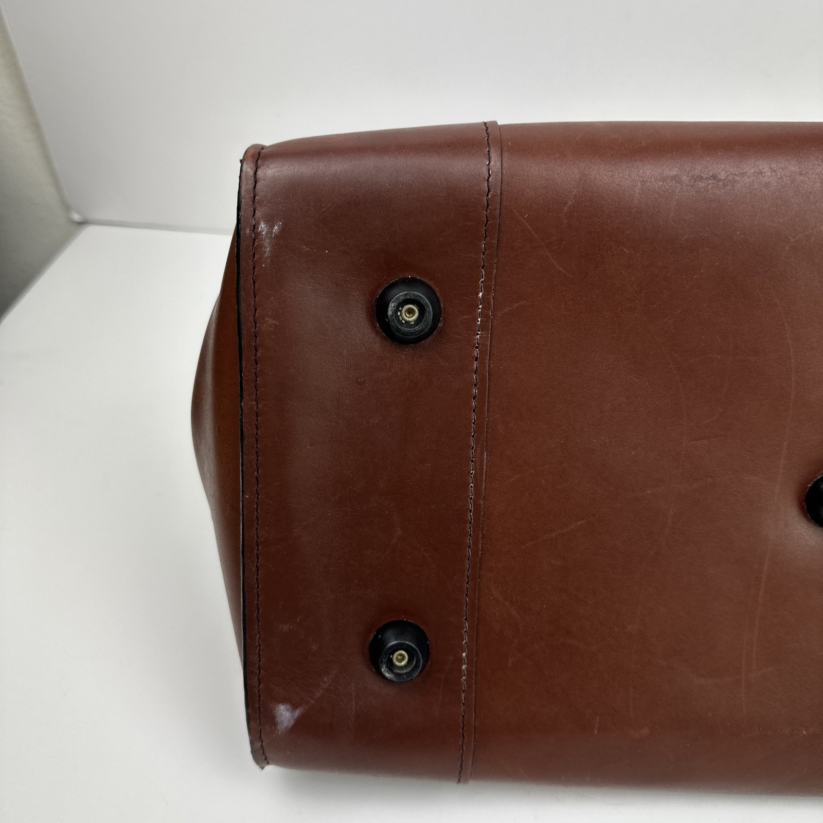 Vintage Schlesinger Cowhide Leather Physician Doctor Toiletry Bag ￼