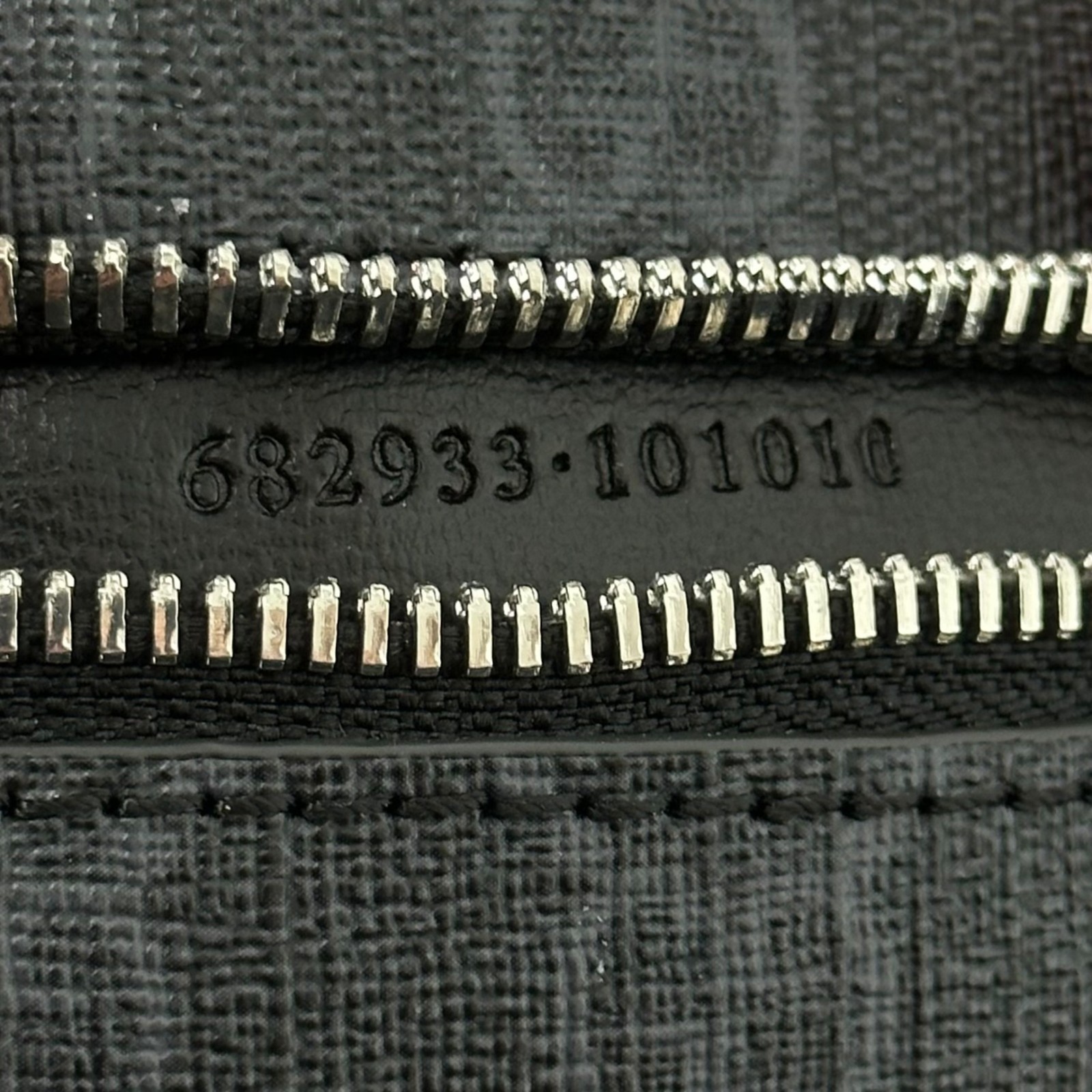 Gucci GG Monogram Logo Interlocking G Canvas Crossbody Belt Bag Black 682933