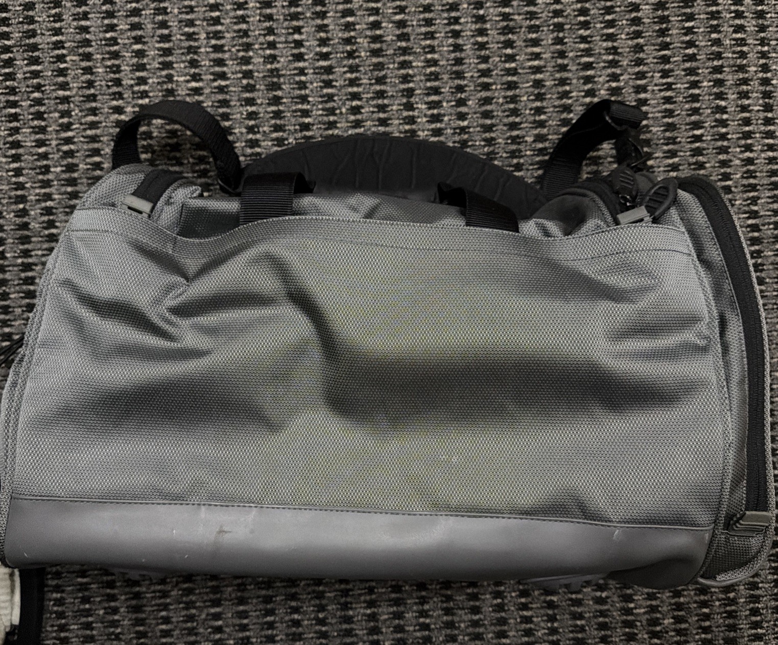 TUMI Boston 2Way Ballistic Nylon Duffle Bag Carry On Gray 525PW Strap Travel