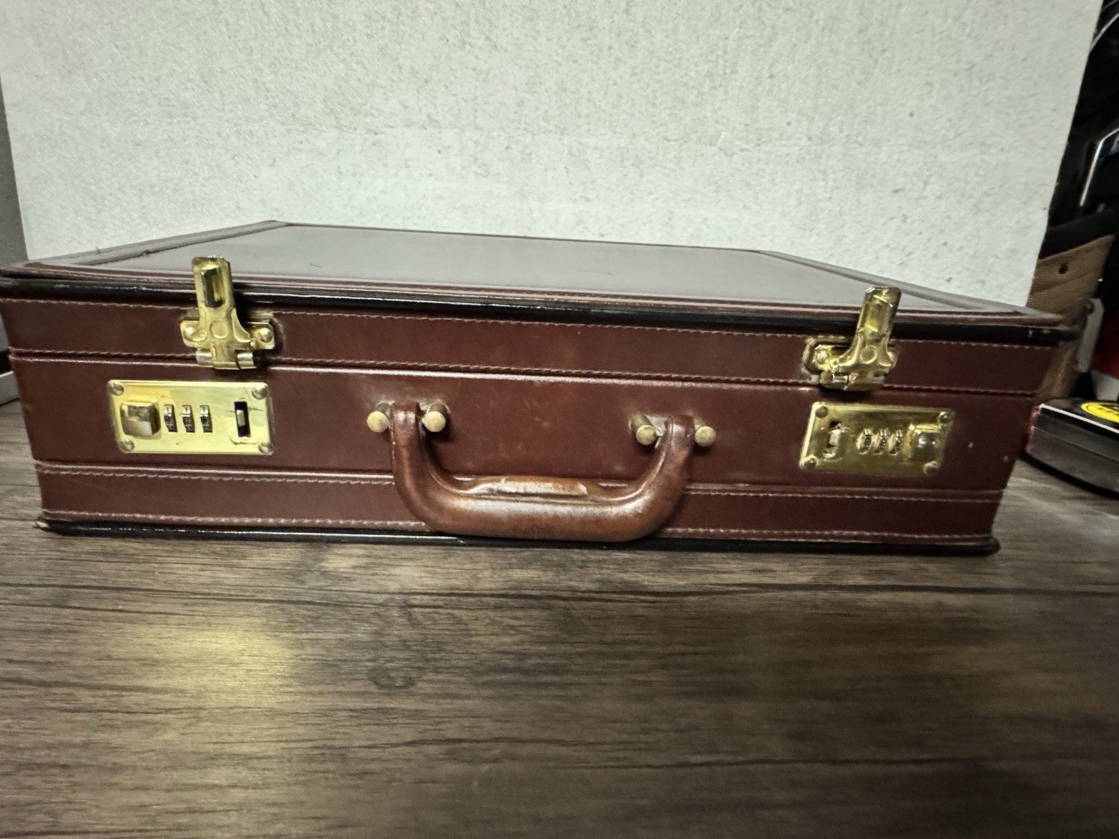 Vintage Reed Genuine Leather Attache Briefcase Locking Brown Executive Case 18”
