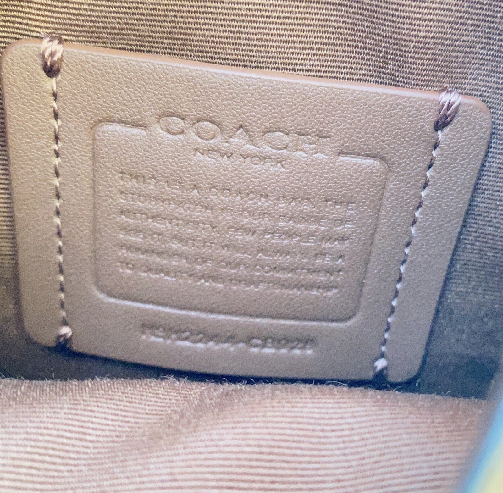 NWT Coach Hudson Small Pack In Signature Canvas CB928