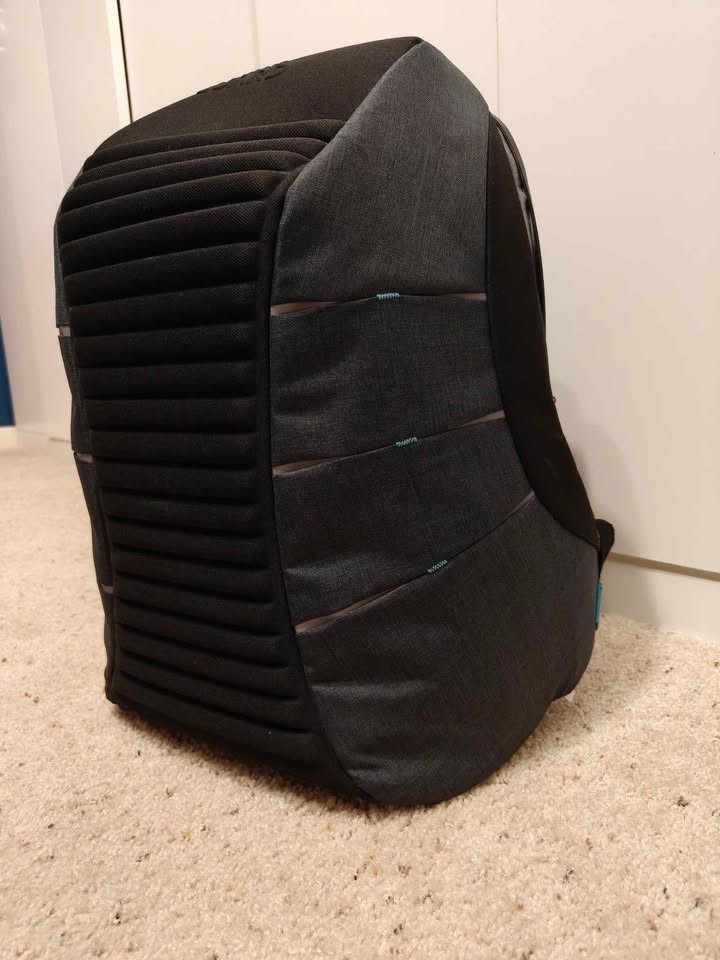 Ultimate Guard Ammonite TCG Deck Anti-Theft Backpack