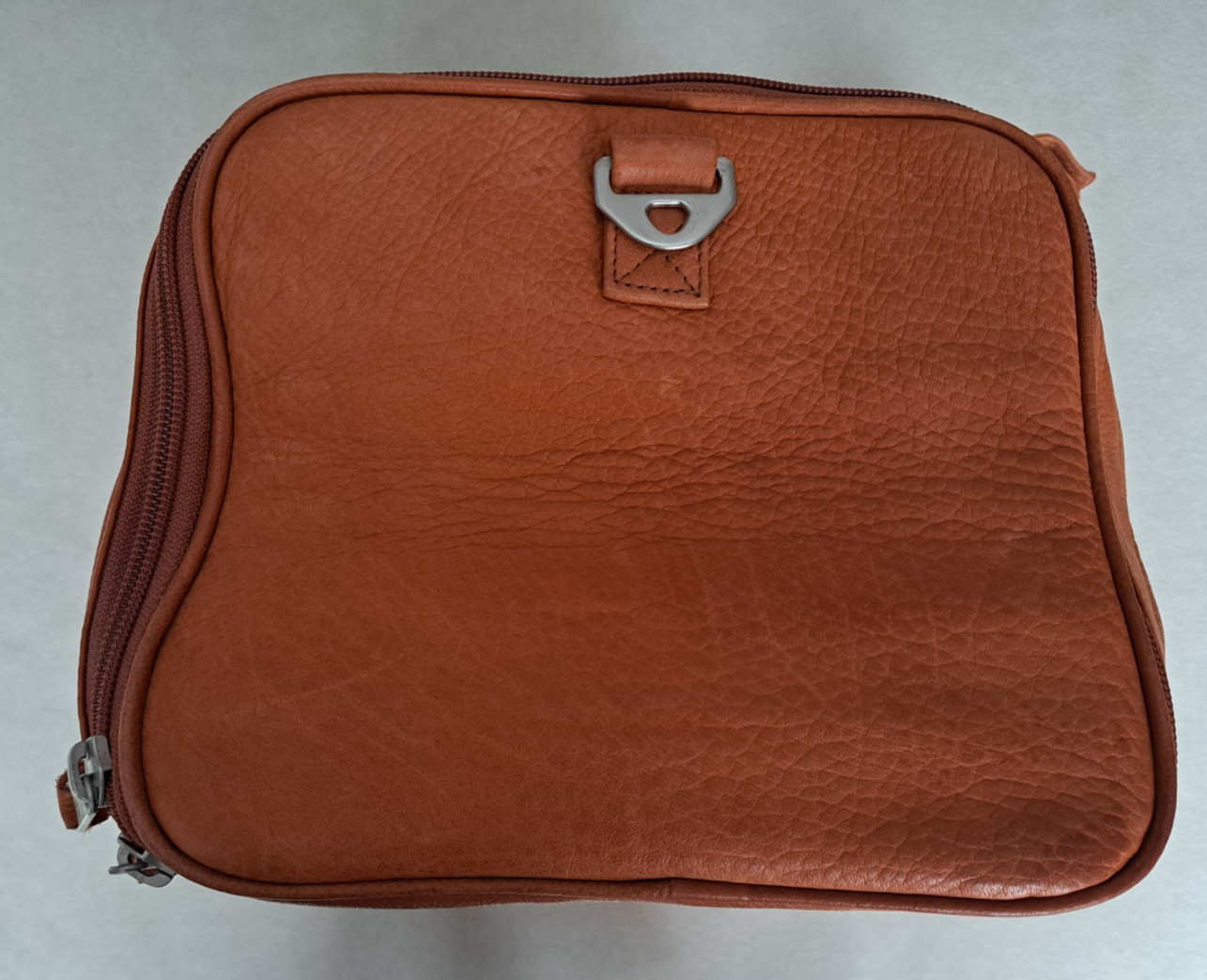 CANYON OUTBACK LEATHER GOODS GOLDEN BROWN TRAVEL DUFFEL BAG WAUSAU SUPPLY PROMO