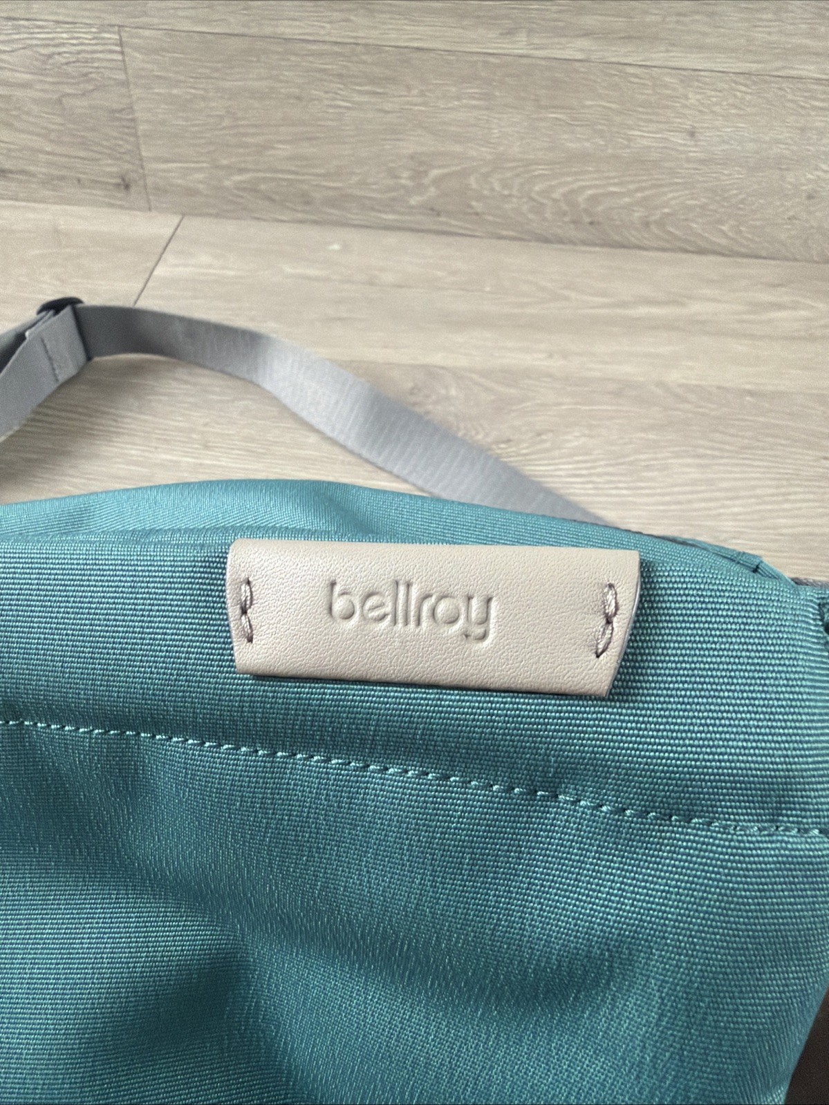Bellroy Mini Sling Bag (Slim Crossbody Bag For Men & Women) Green Teal EUC