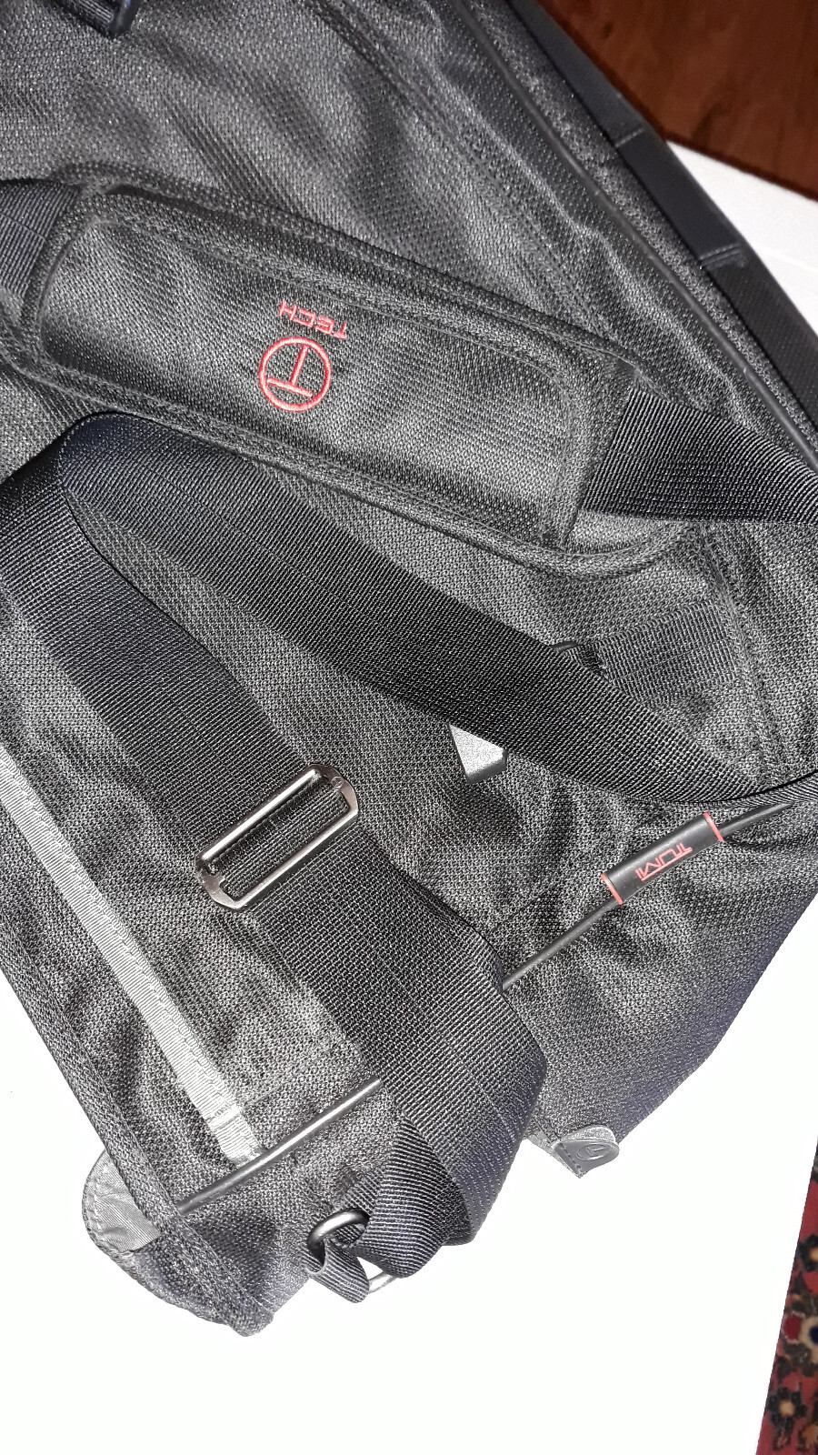 TUMI T-Tech Essential Gear Black Messenger Bag Laptop