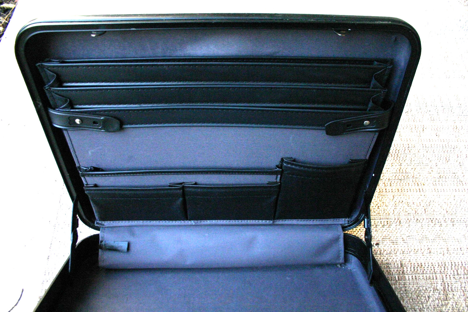 Vintage TRAVELPRO Briefcase Attaché Hard-Shell, Lightly Used Excellent Condition